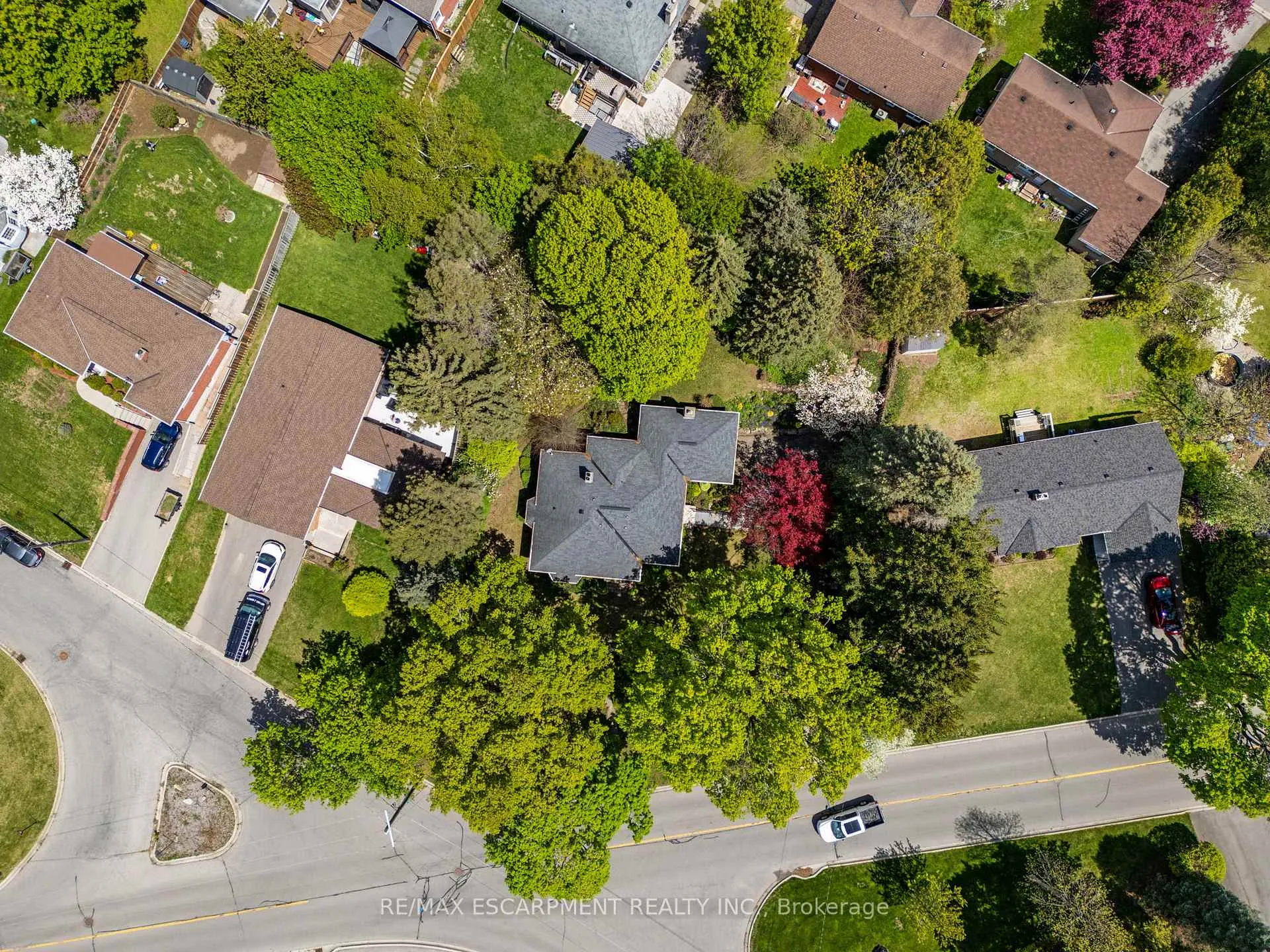 Photo 5 of 133 McCall Crescent, Norfolk, Simcoe — HOMEH
