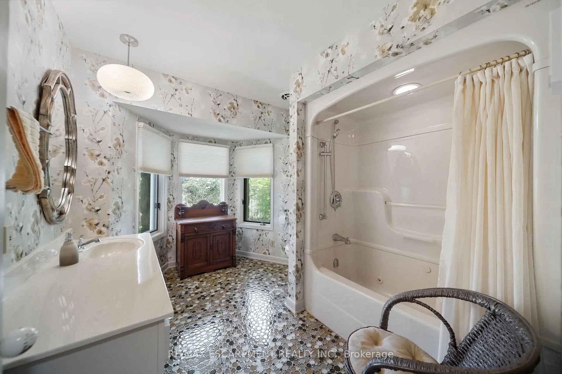 Photo 35 of 133 McCall Crescent, Norfolk, Simcoe — HOMEH
