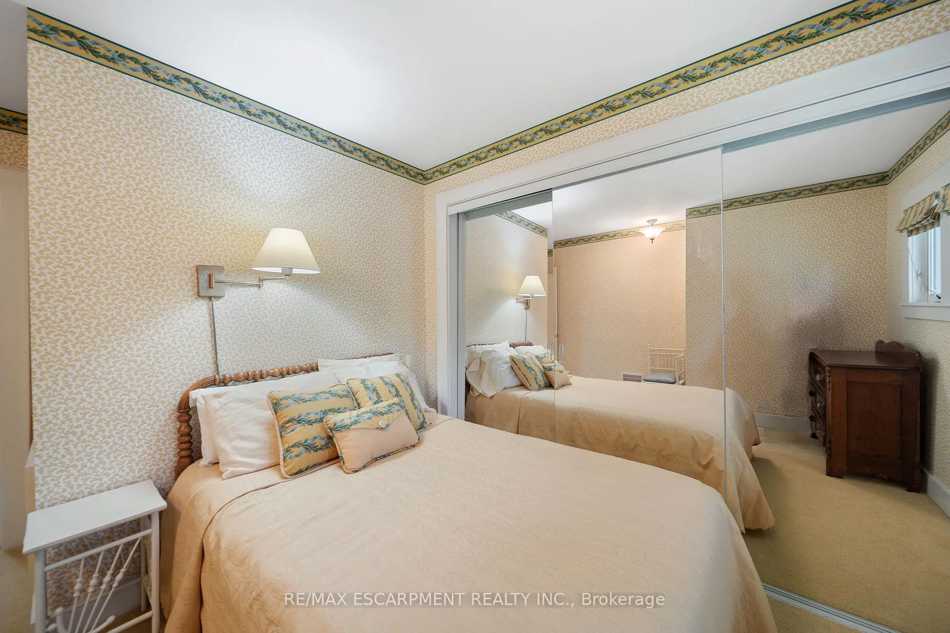 Photo 38 of 133 McCall Crescent, Norfolk, Simcoe — HOMEH