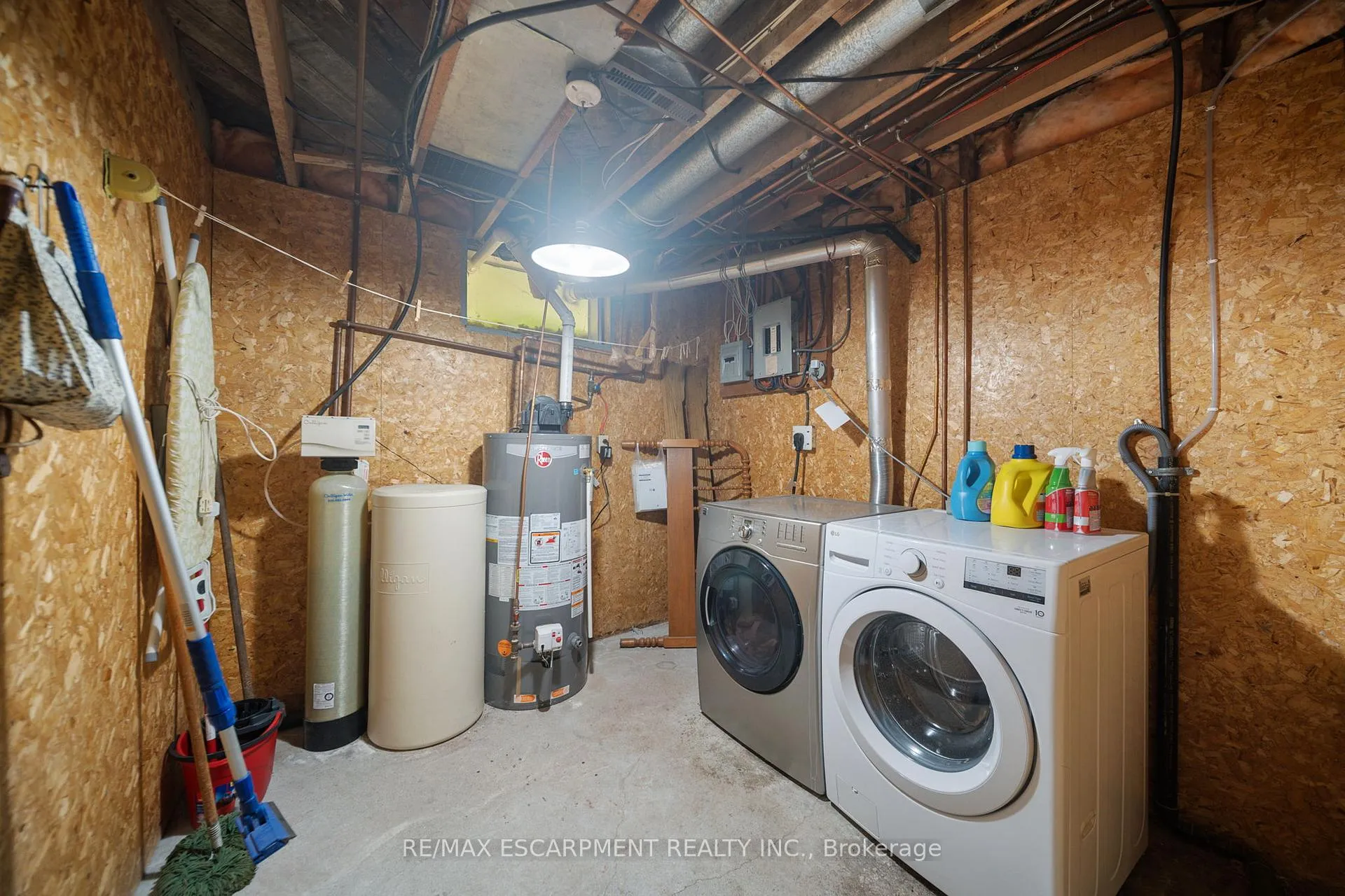 Photo 41 of 133 McCall Crescent, Norfolk, Simcoe — HOMEH