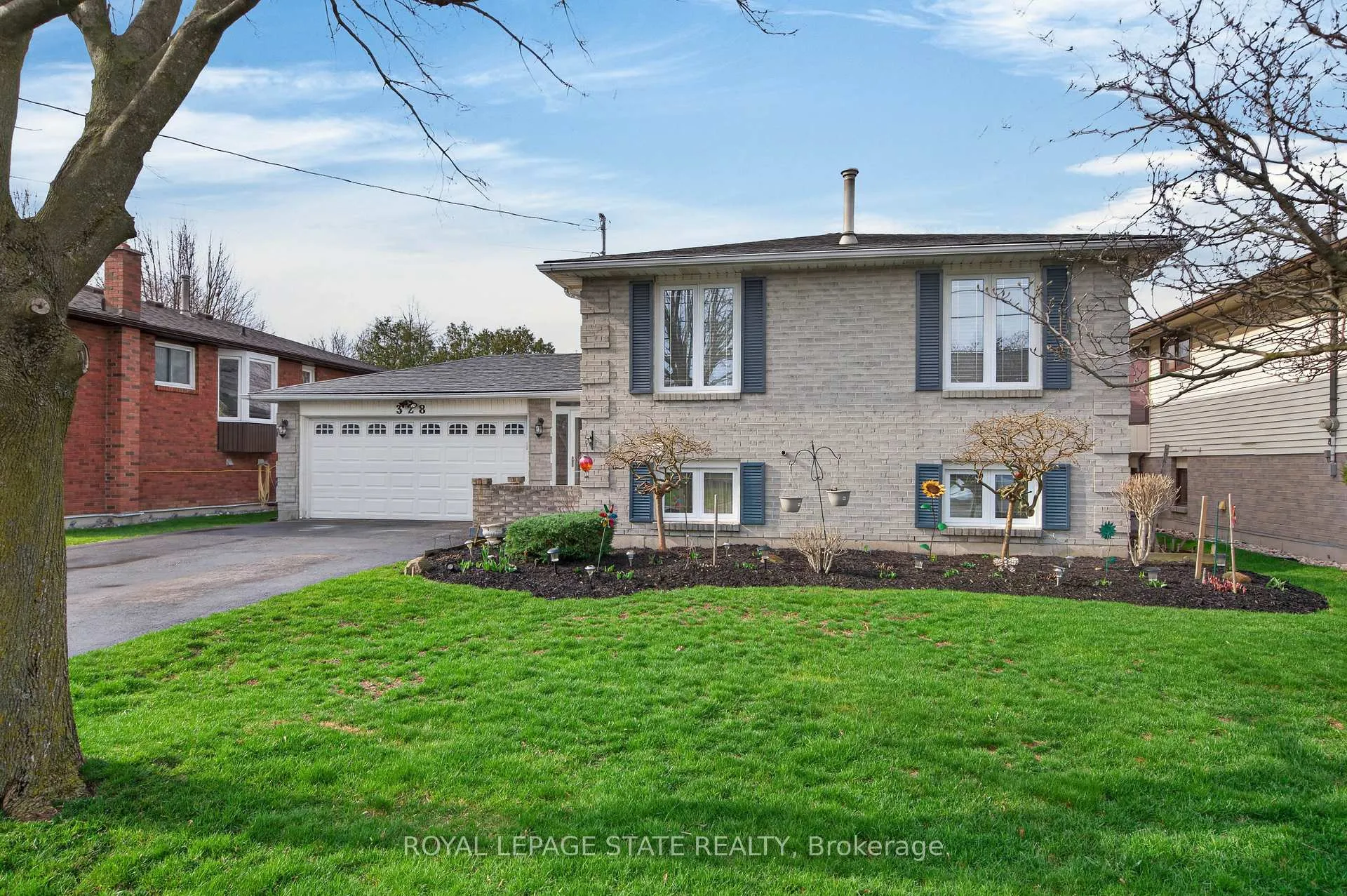 Photo 3 of 328 MacCrae Drive, Haldimand — HOMEH