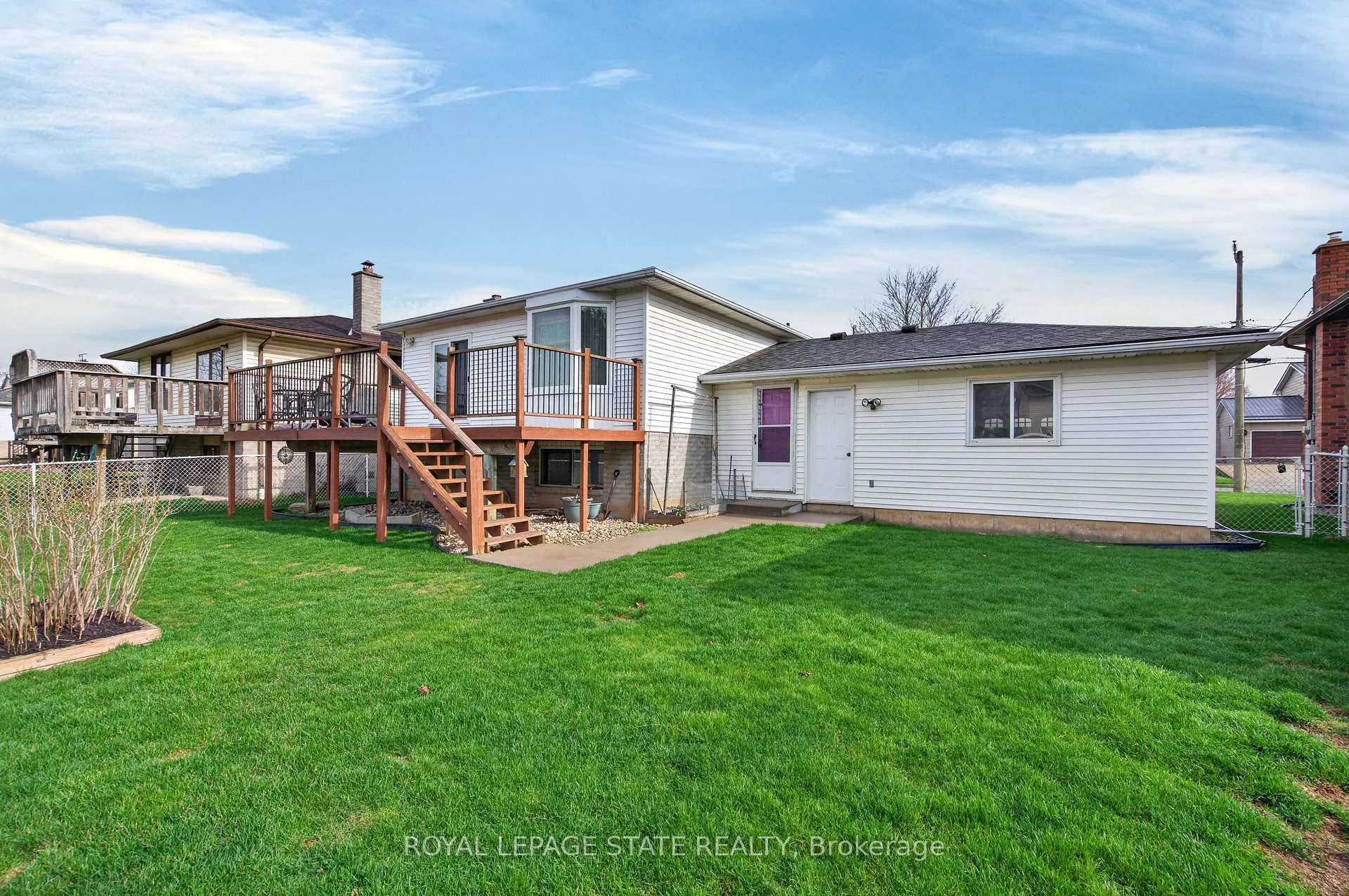 Photo 39 of 328 MacCrae Drive, Haldimand — HOMEH