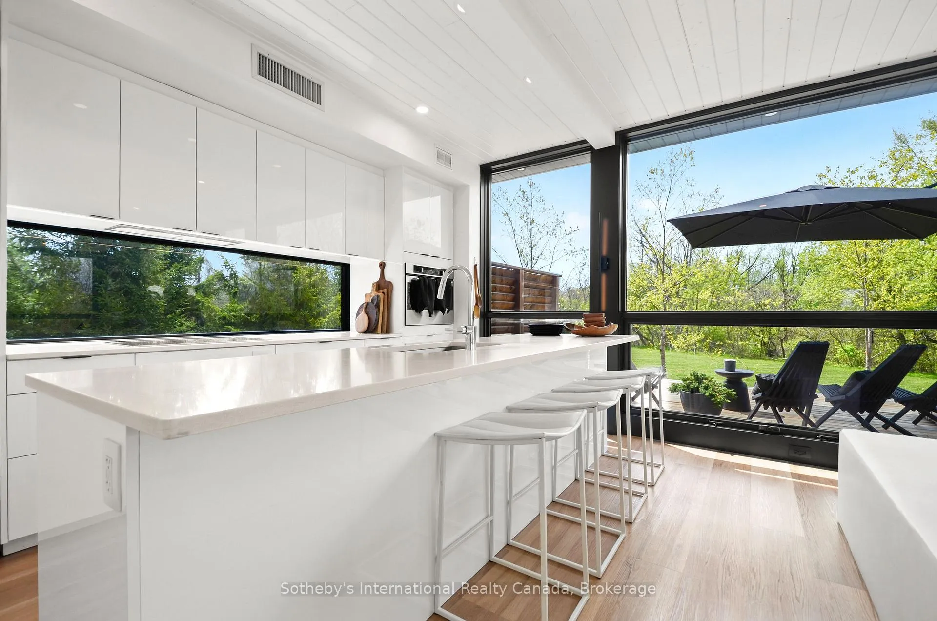 Photo 2 of 10 Eureka Street, Lambton Shores, Forest — HOMEH