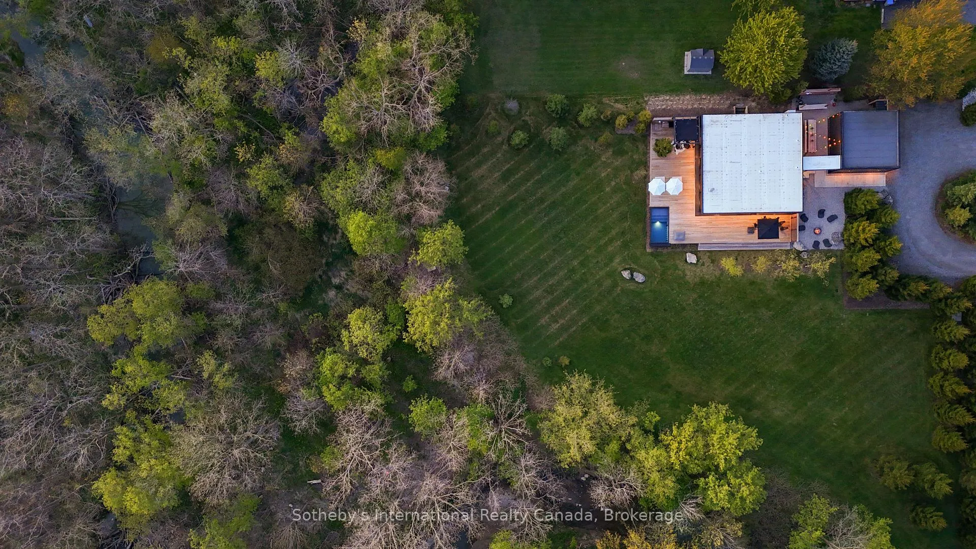 Photo 17 of 10 Eureka Street, Lambton Shores, Forest — HOMEH