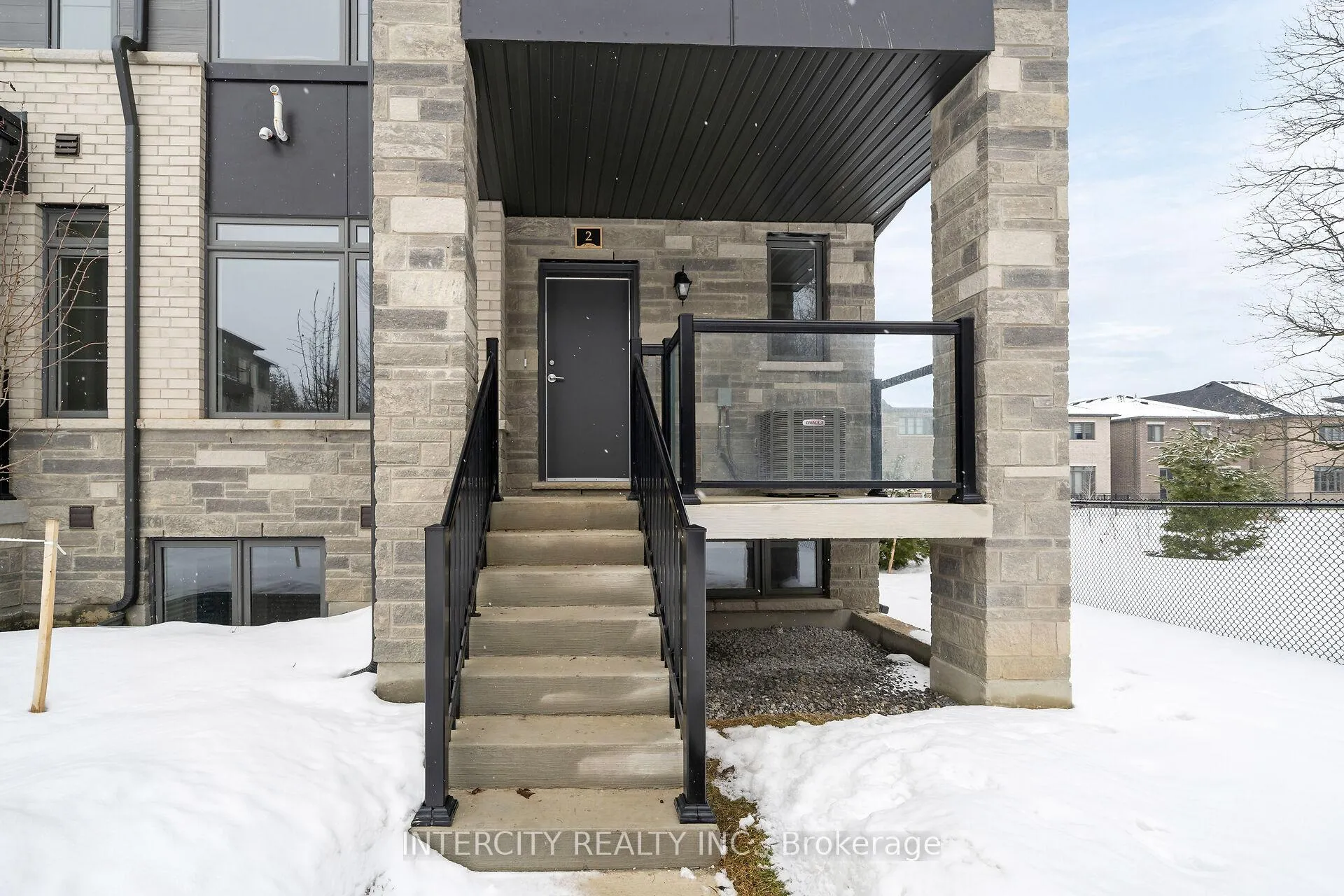 Photo 2 of Unit 43Z, 2 Savvy Lane, Caledon, Rural Caledon — HOMEH