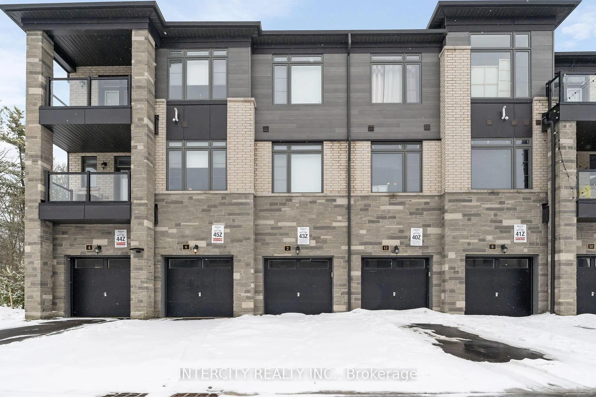 Photo 3 of Unit 43Z, 2 Savvy Lane, Caledon, Rural Caledon — HOMEH