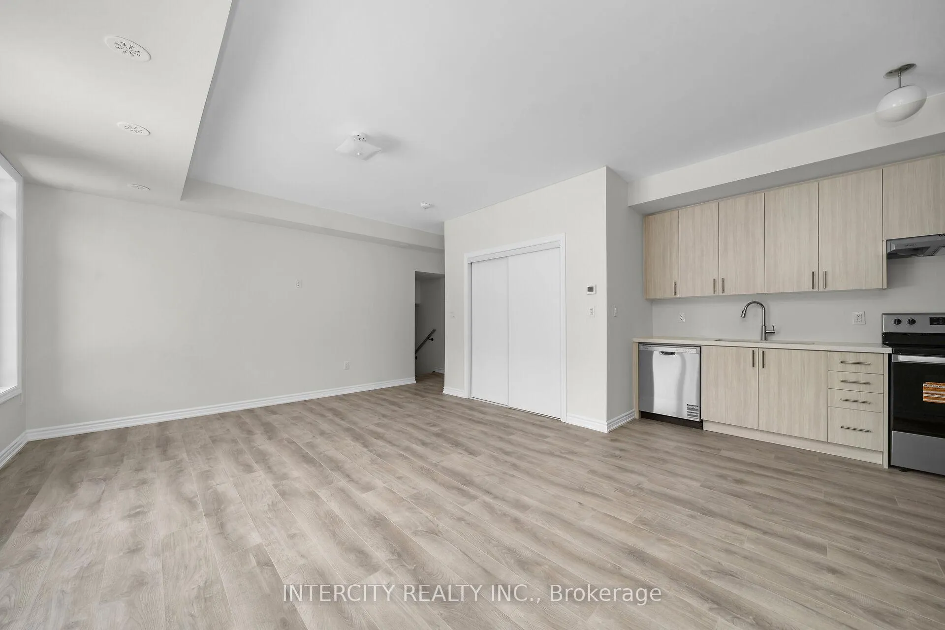 Photo 7 of Unit 43Z, 2 Savvy Lane, Caledon, Rural Caledon — HOMEH