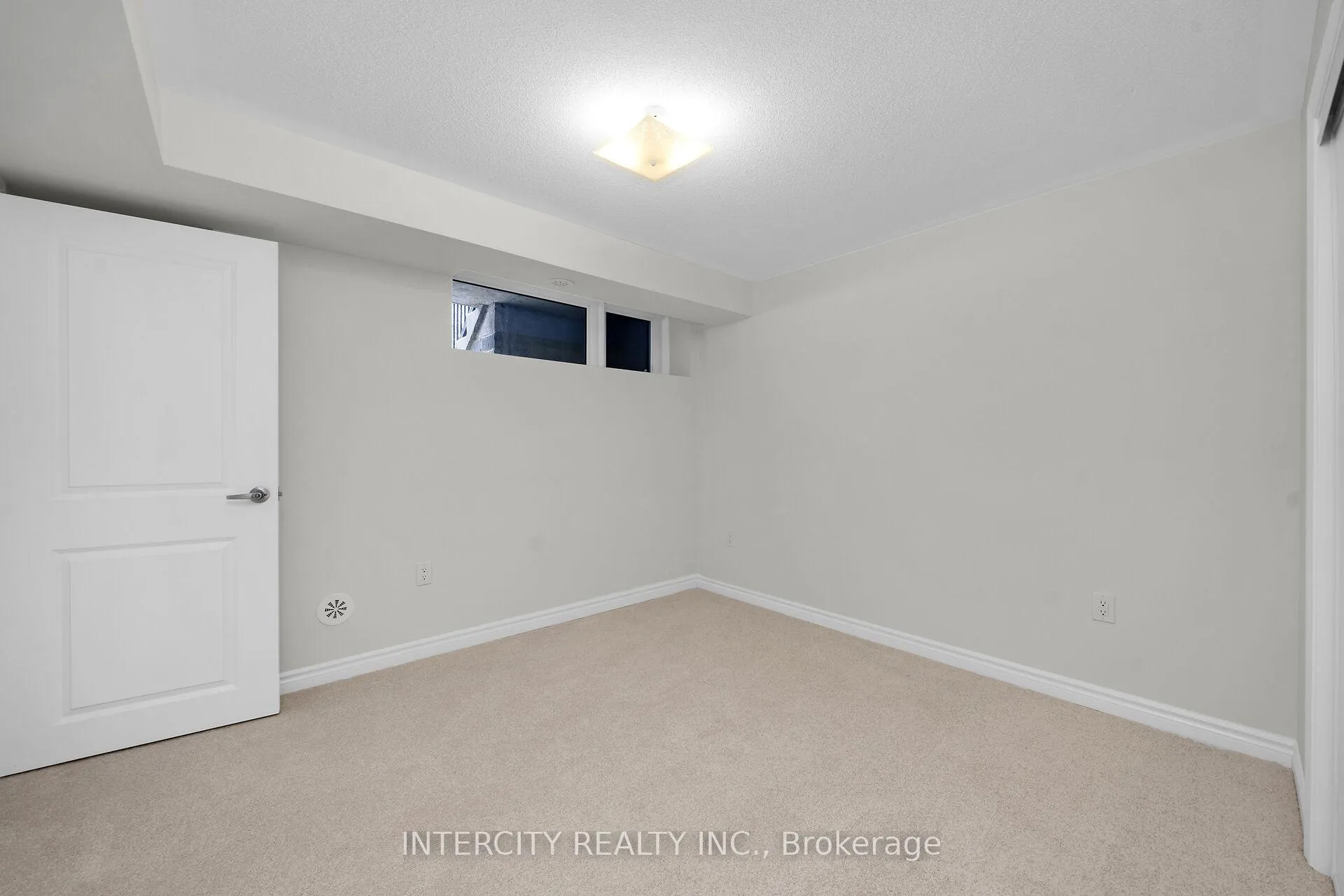 Photo 10 of Unit 43Z, 2 Savvy Lane, Caledon, Rural Caledon — HOMEH