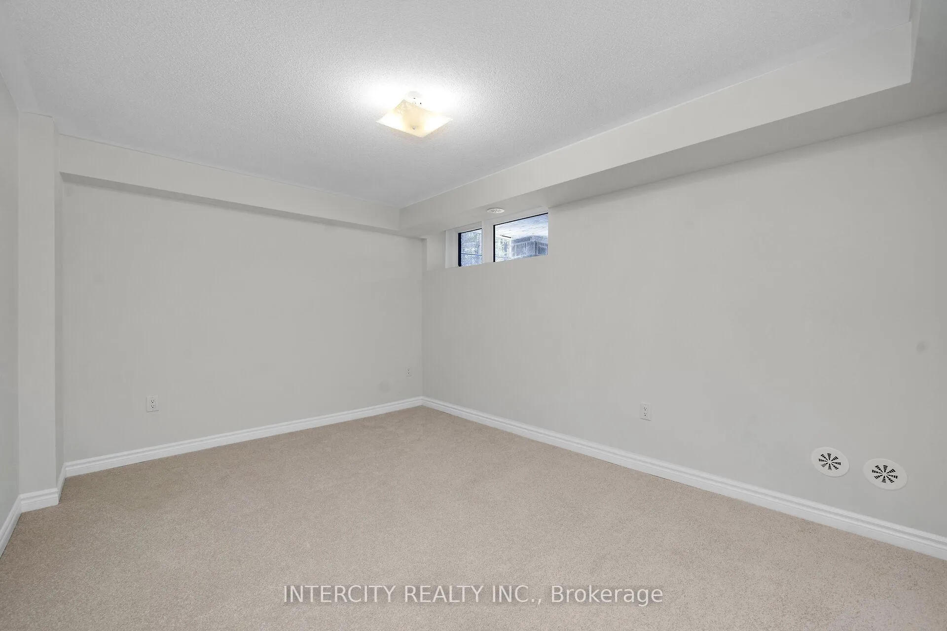 Photo 12 of Unit 43Z, 2 Savvy Lane, Caledon, Rural Caledon — HOMEH