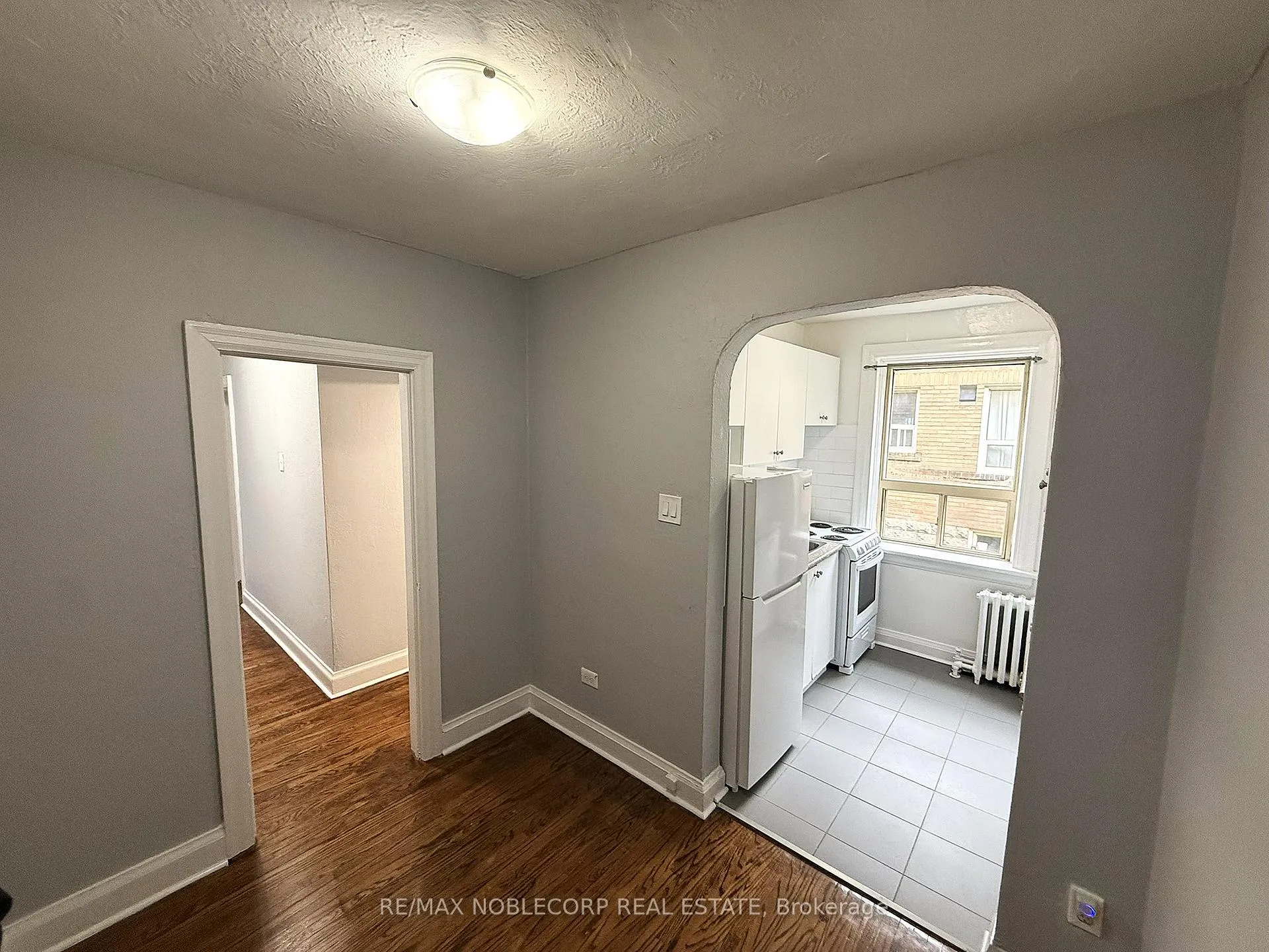 Photo 6 of Unit 1, 1377 Bayview Avenue, Toronto, Leaside — HOMEH