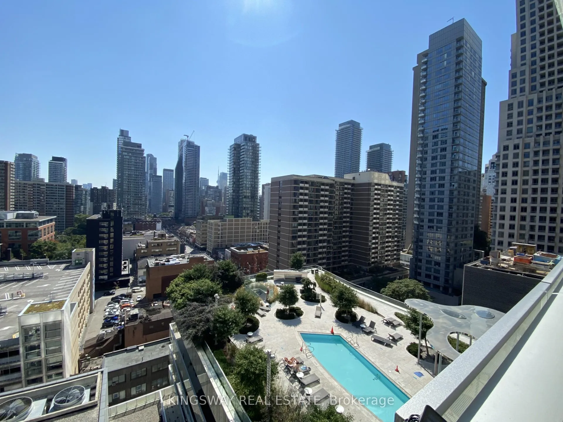 Photo 1 of Unit 1004, 1 Bloor Street E, Toronto, Church-Yonge Corridor — HOMEH