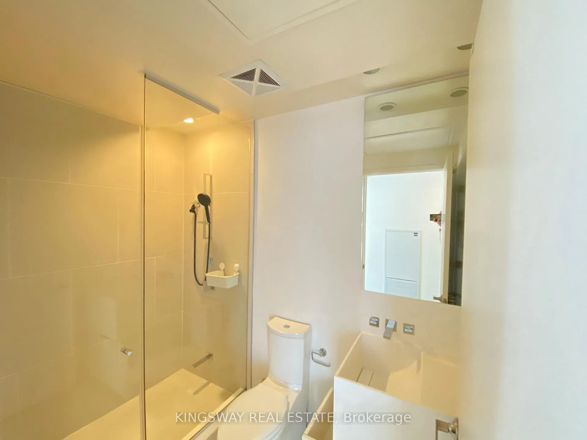 Photo 7 of Unit 1004, 1 Bloor Street E, Toronto, Church-Yonge Corridor — HOMEH