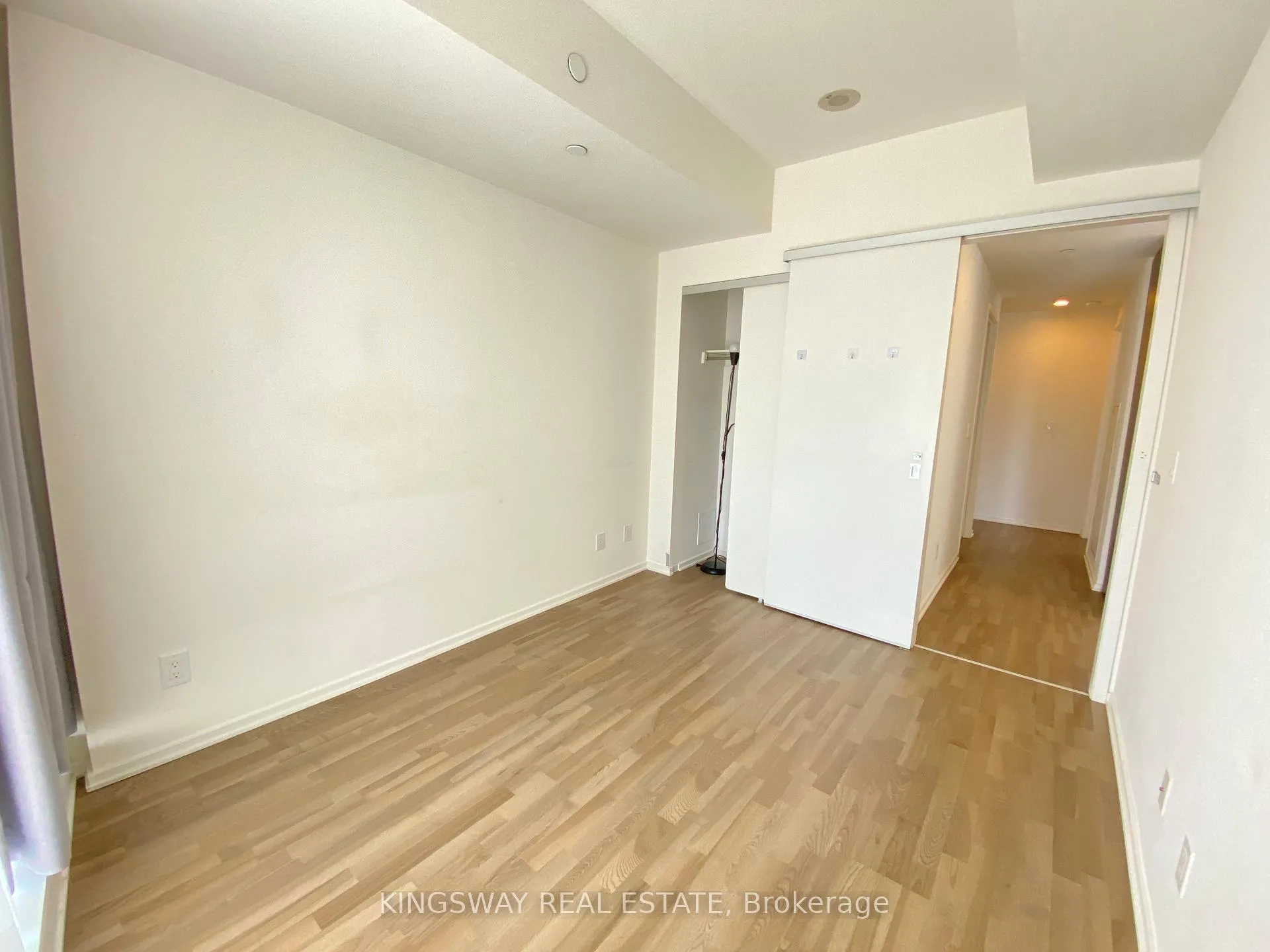 Photo 10 of Unit 1004, 1 Bloor Street E, Toronto, Church-Yonge Corridor — HOMEH