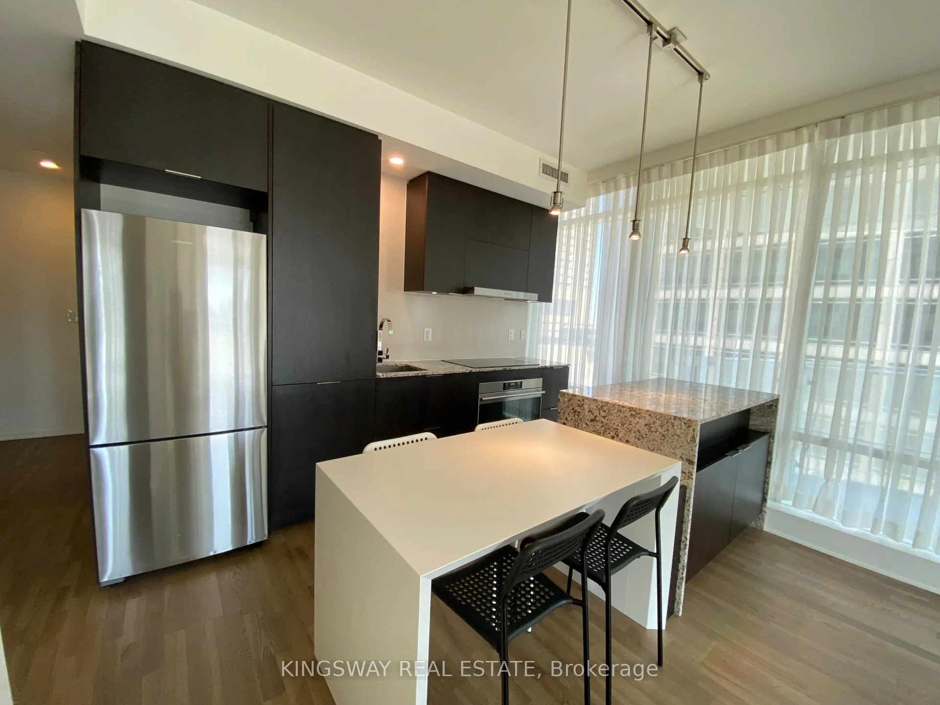 Photo 15 of Unit 1004, 1 Bloor Street E, Toronto, Church-Yonge Corridor — HOMEH