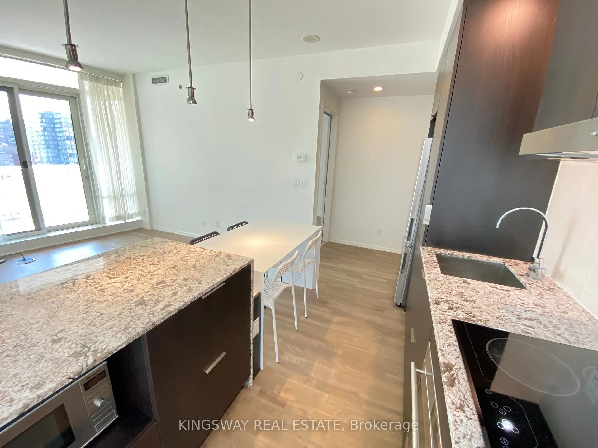 Photo 17 of Unit 1004, 1 Bloor Street E, Toronto, Church-Yonge Corridor — HOMEH