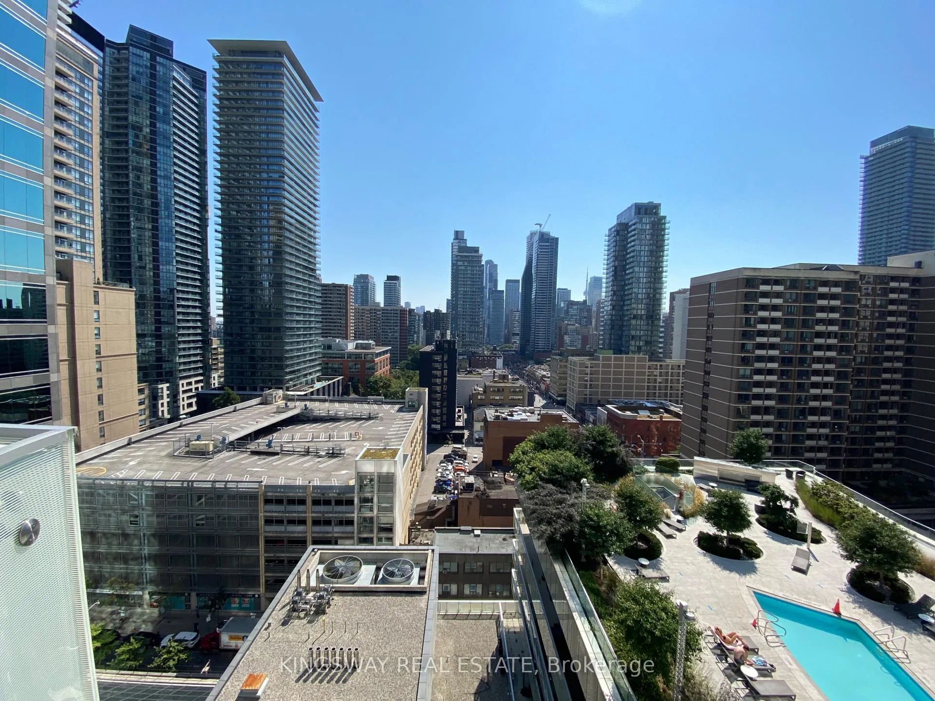 Photo 18 of Unit 1004, 1 Bloor Street E, Toronto, Church-Yonge Corridor — HOMEH