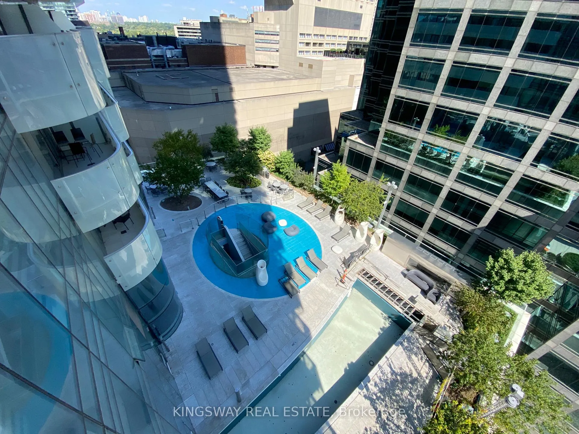 Photo 19 of Unit 1004, 1 Bloor Street E, Toronto, Church-Yonge Corridor — HOMEH