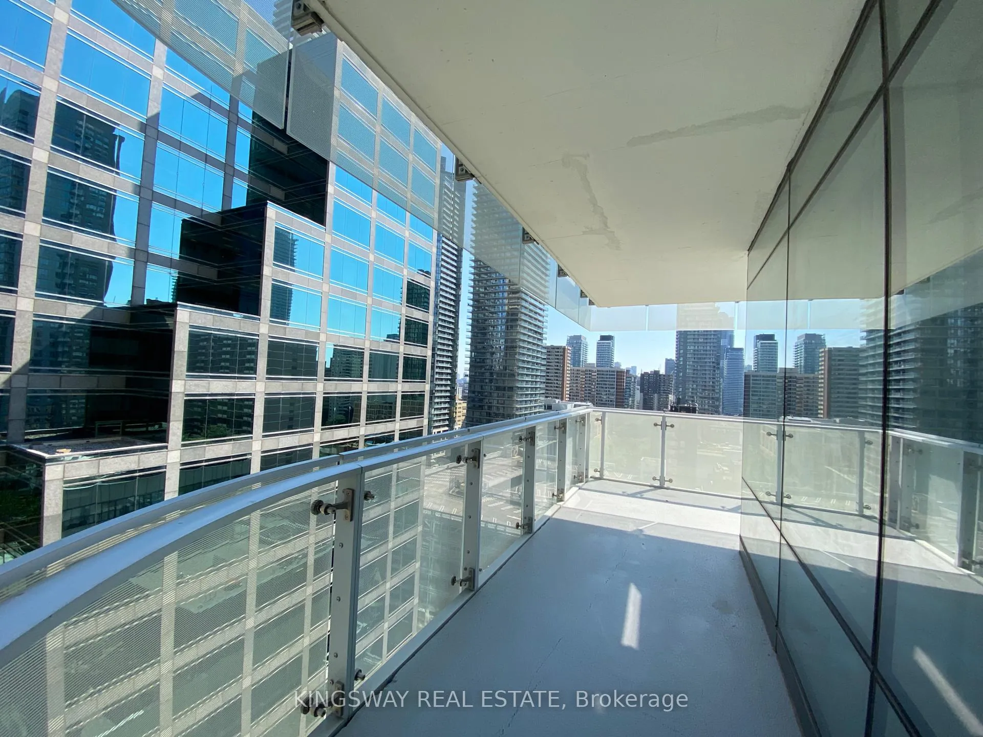 Photo 20 of Unit 1004, 1 Bloor Street E, Toronto, Church-Yonge Corridor — HOMEH