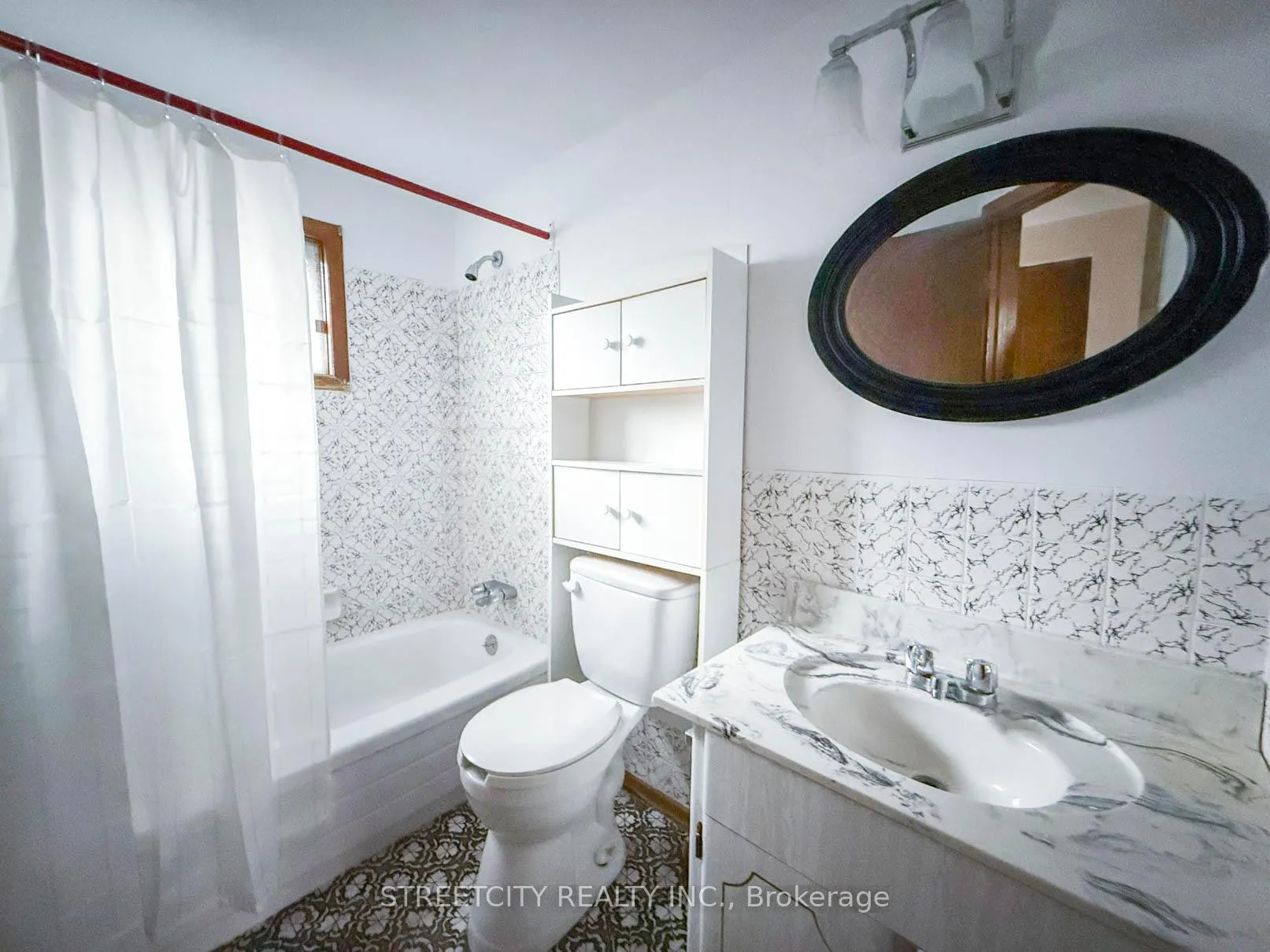 Photo 10 of 785 Ross Avenue, Sarnia — HOMEH