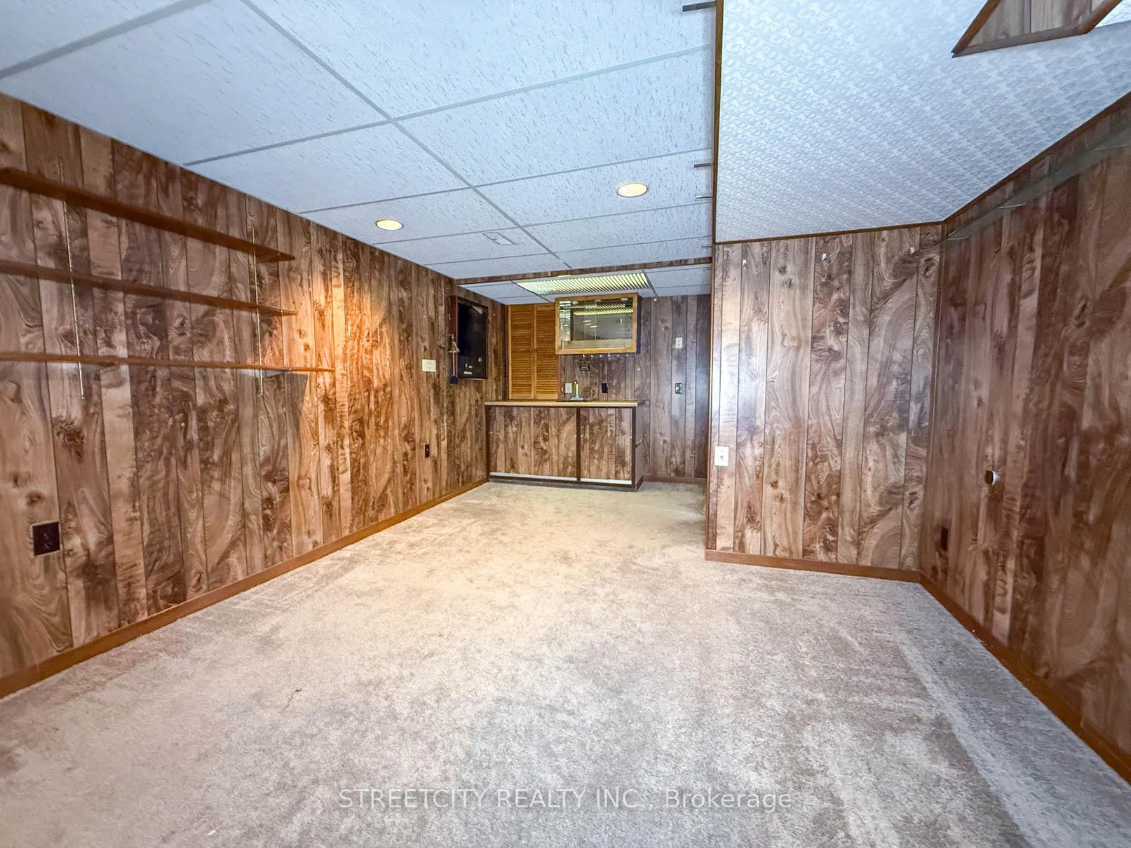 Photo 15 of 785 Ross Avenue, Sarnia — HOMEH