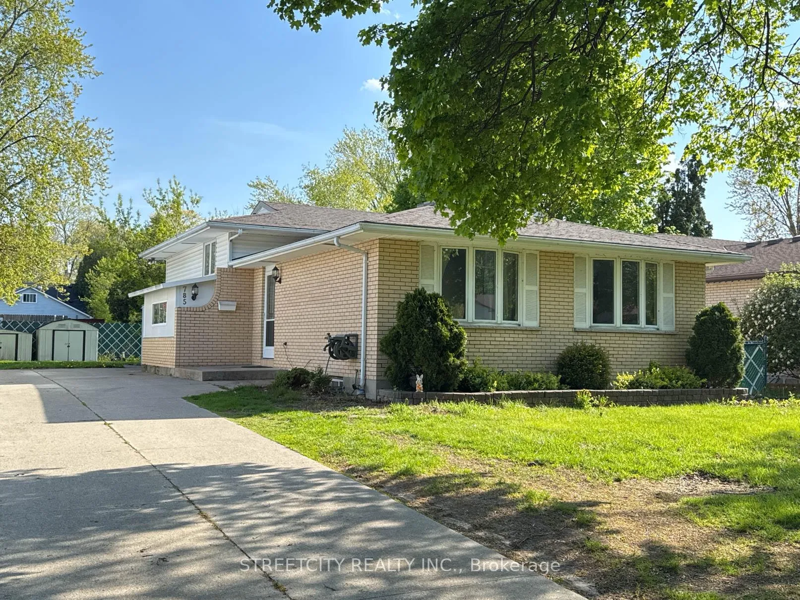 Photo 24 of 785 Ross Avenue, Sarnia — HOMEH