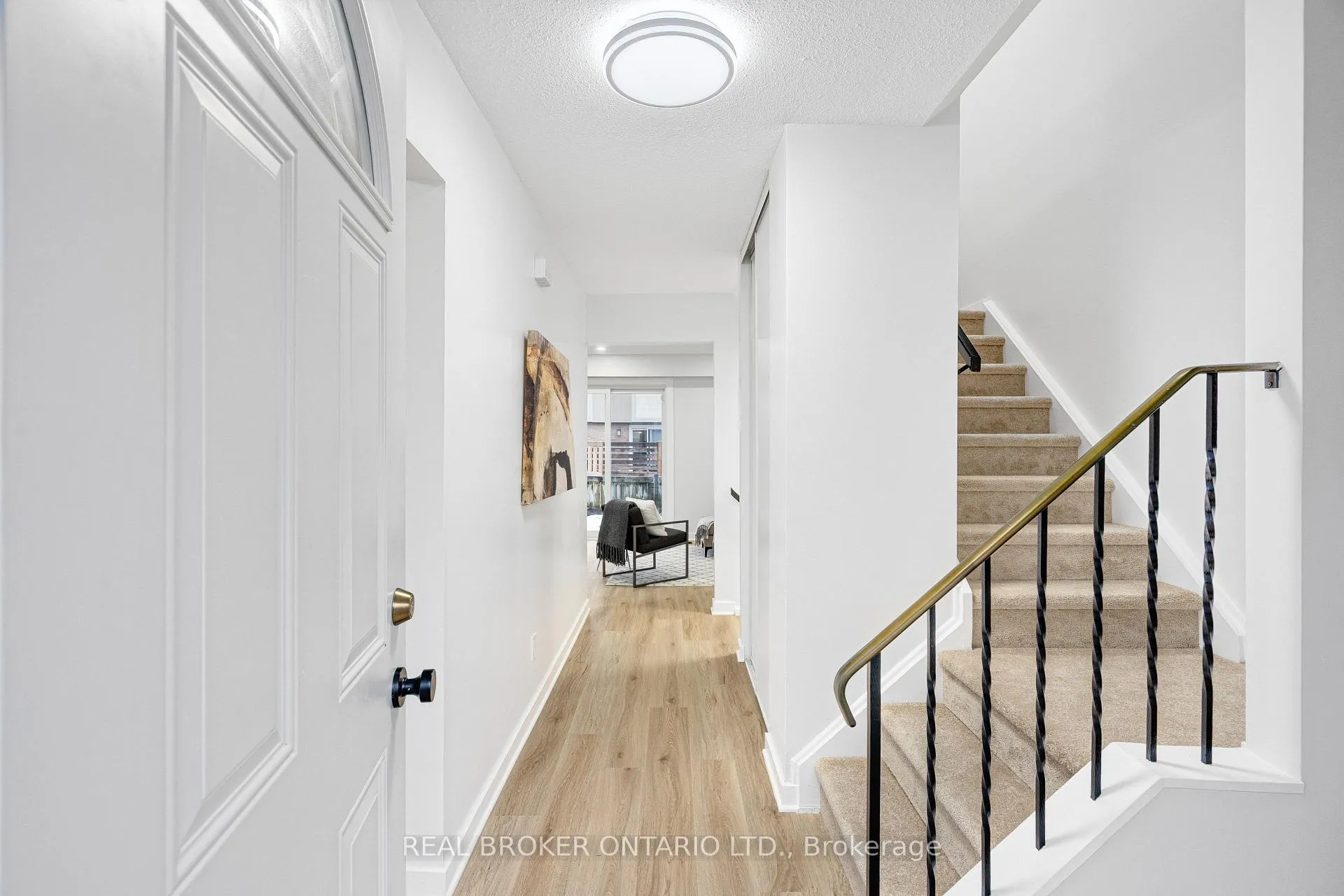 Photo 4 of Unit C, 477 Moodie Drive, Ottawa, Arbeatha Park — HOMEH