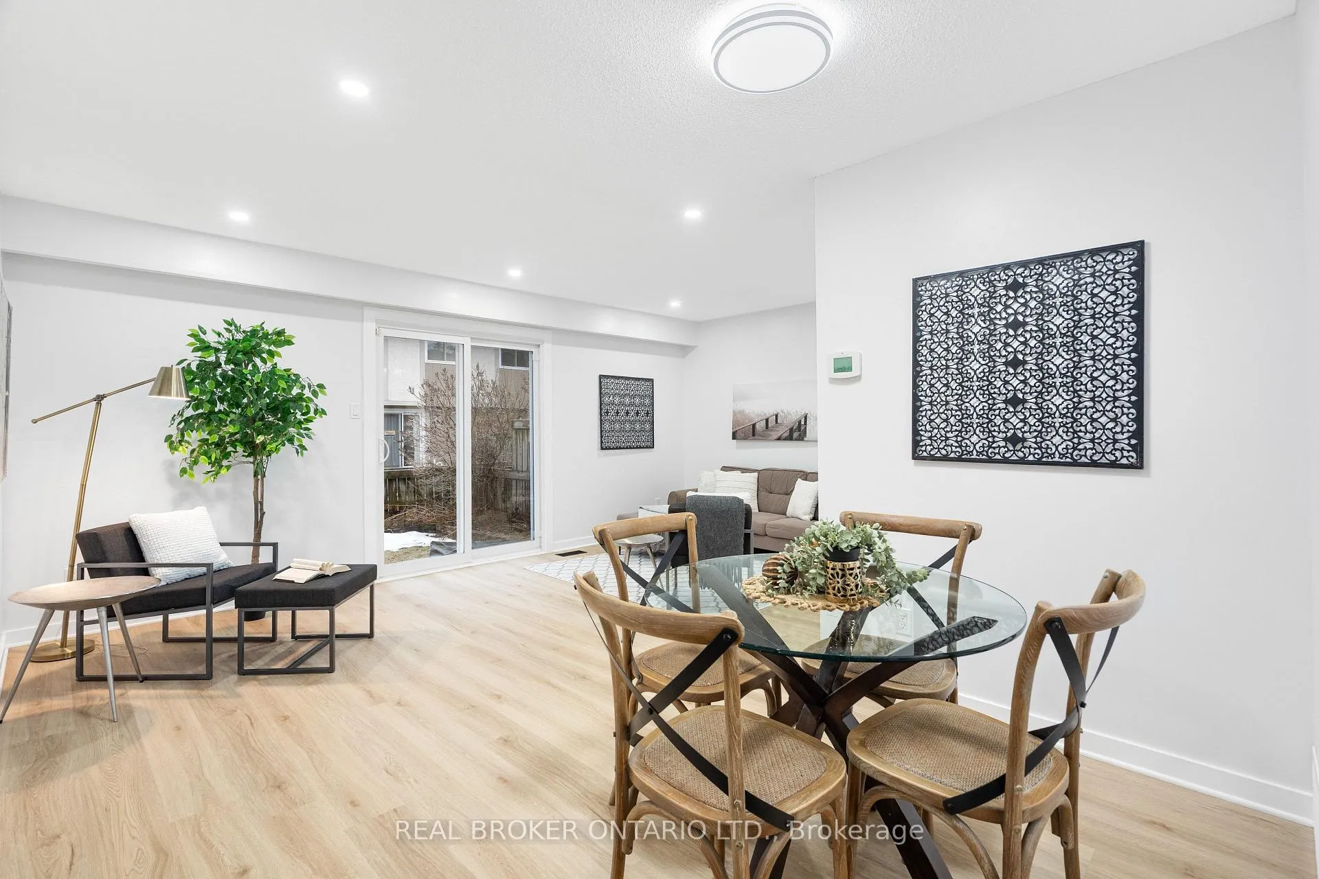 Photo 9 of Unit C, 477 Moodie Drive, Ottawa, Arbeatha Park — HOMEH