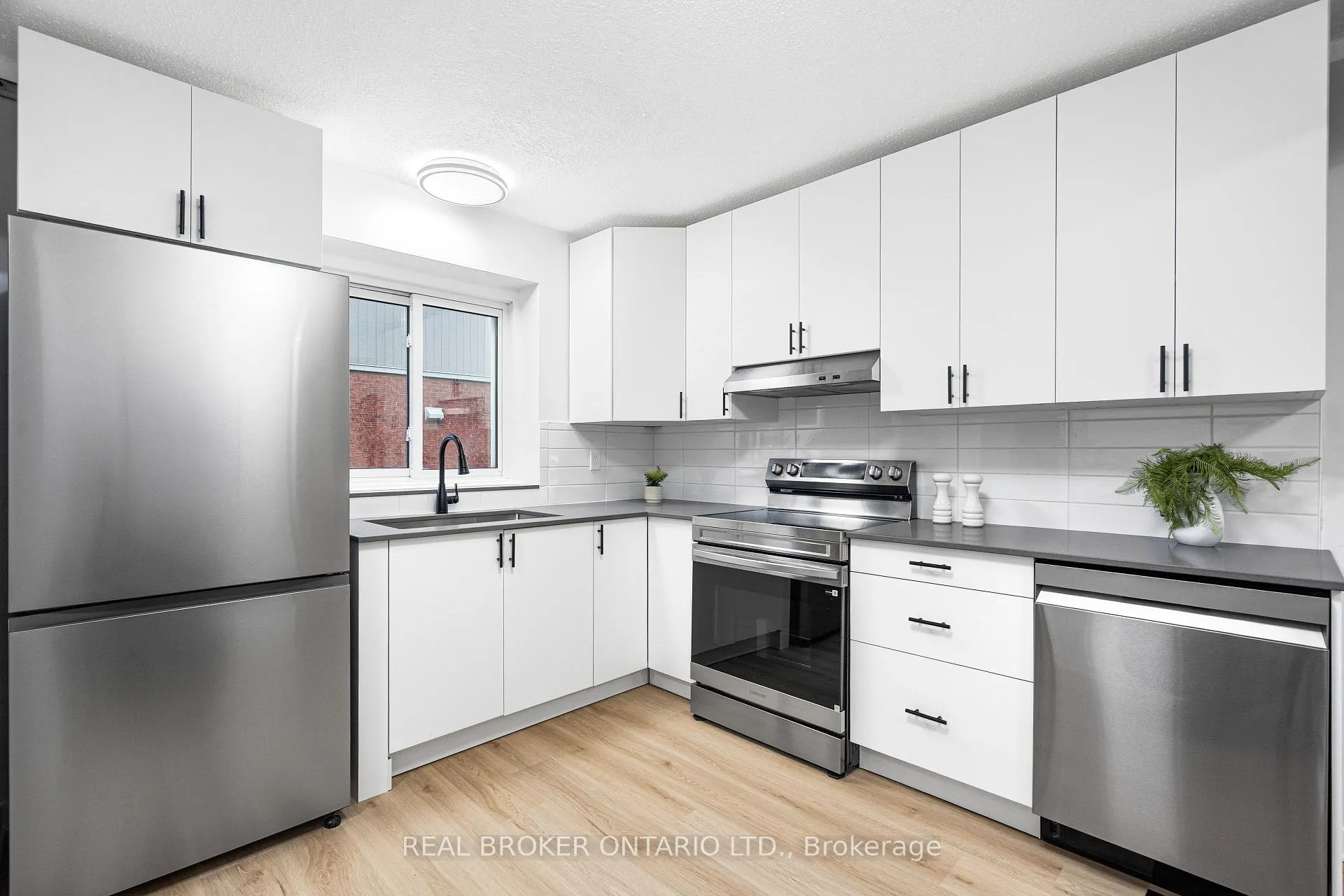 Photo 19 of Unit C, 477 Moodie Drive, Ottawa, Arbeatha Park — HOMEH