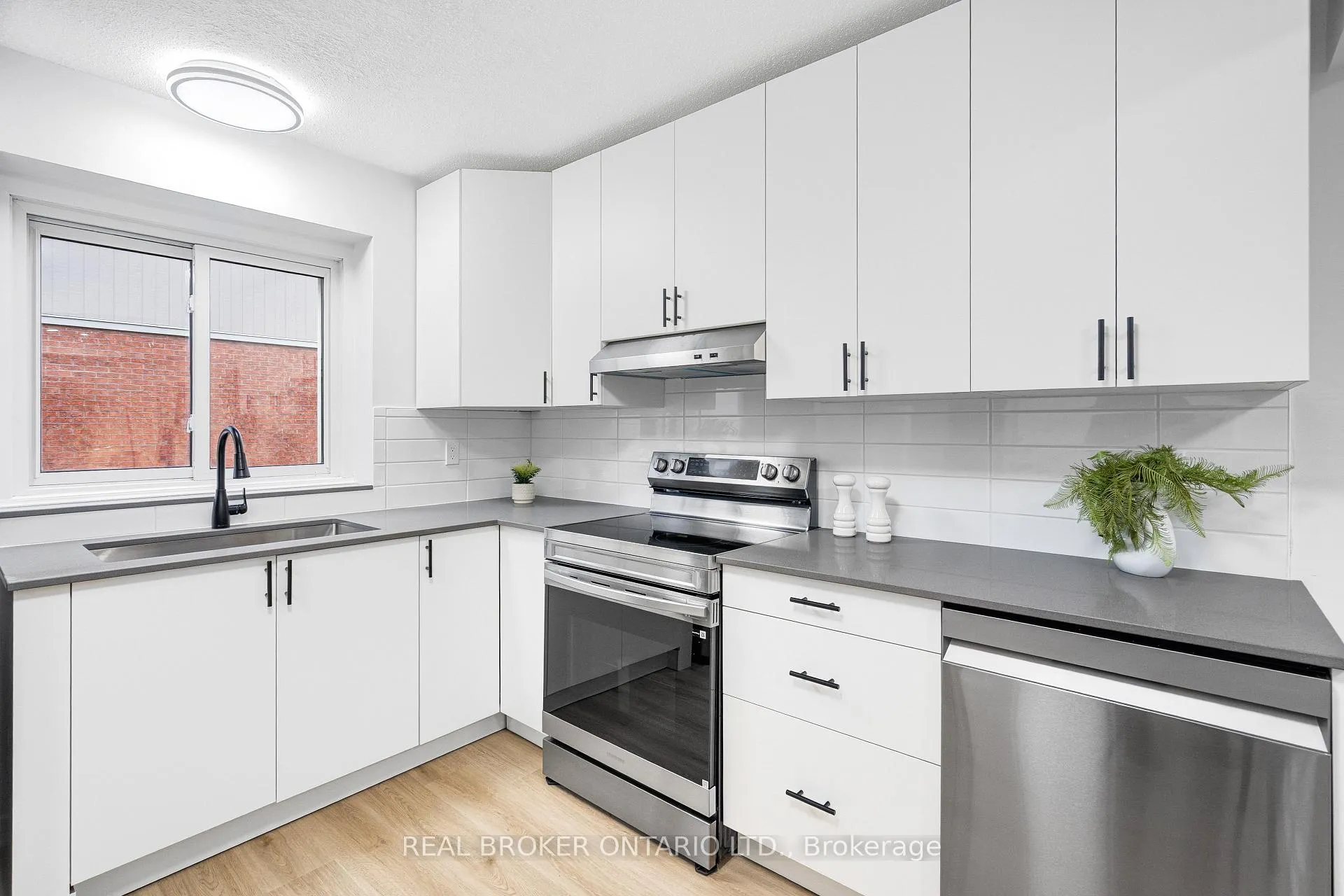 Photo 20 of Unit C, 477 Moodie Drive, Ottawa, Arbeatha Park — HOMEH