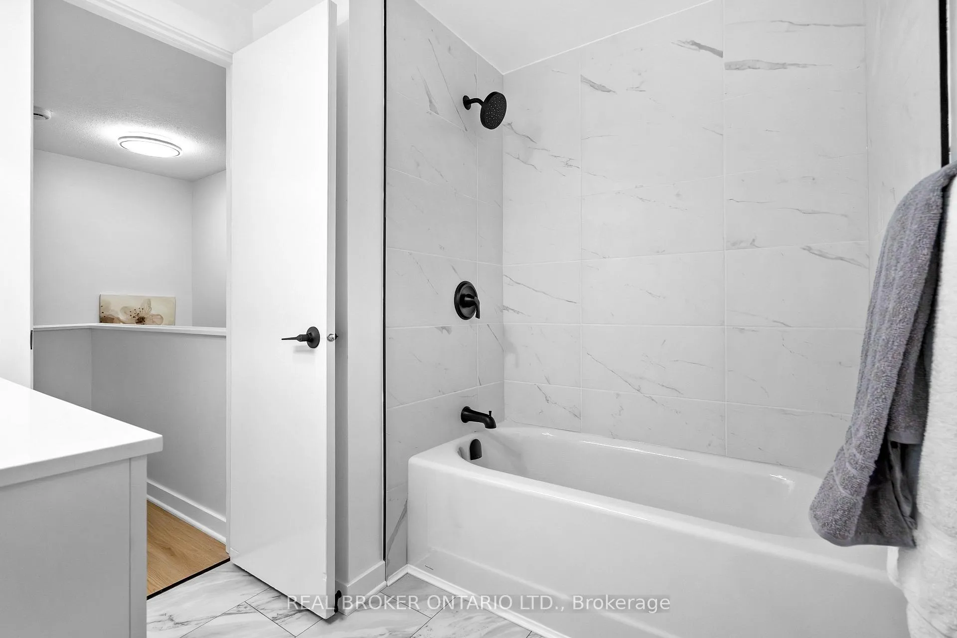 Photo 30 of Unit C, 477 Moodie Drive, Ottawa, Arbeatha Park — HOMEH