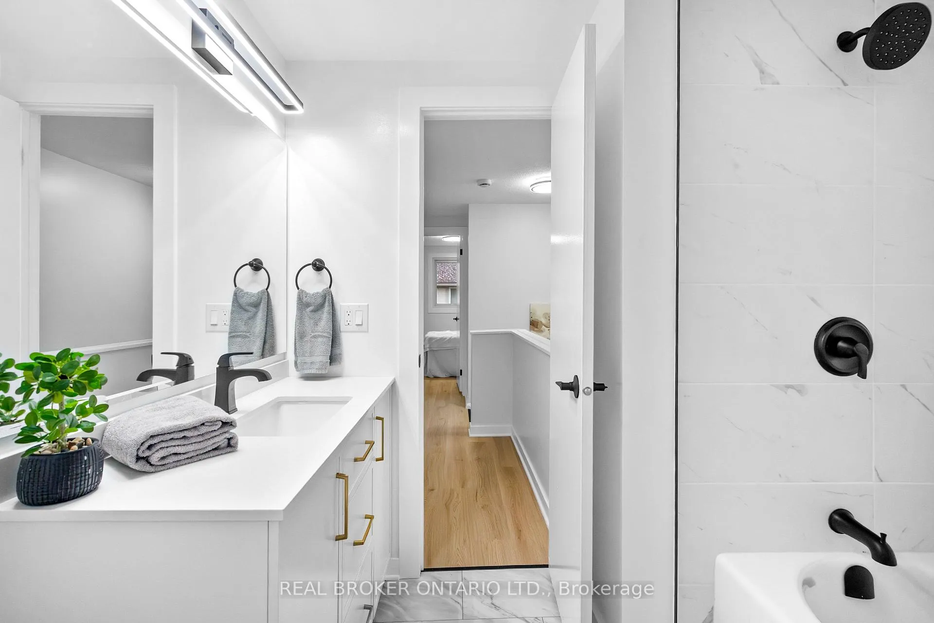 Photo 31 of Unit C, 477 Moodie Drive, Ottawa, Arbeatha Park — HOMEH