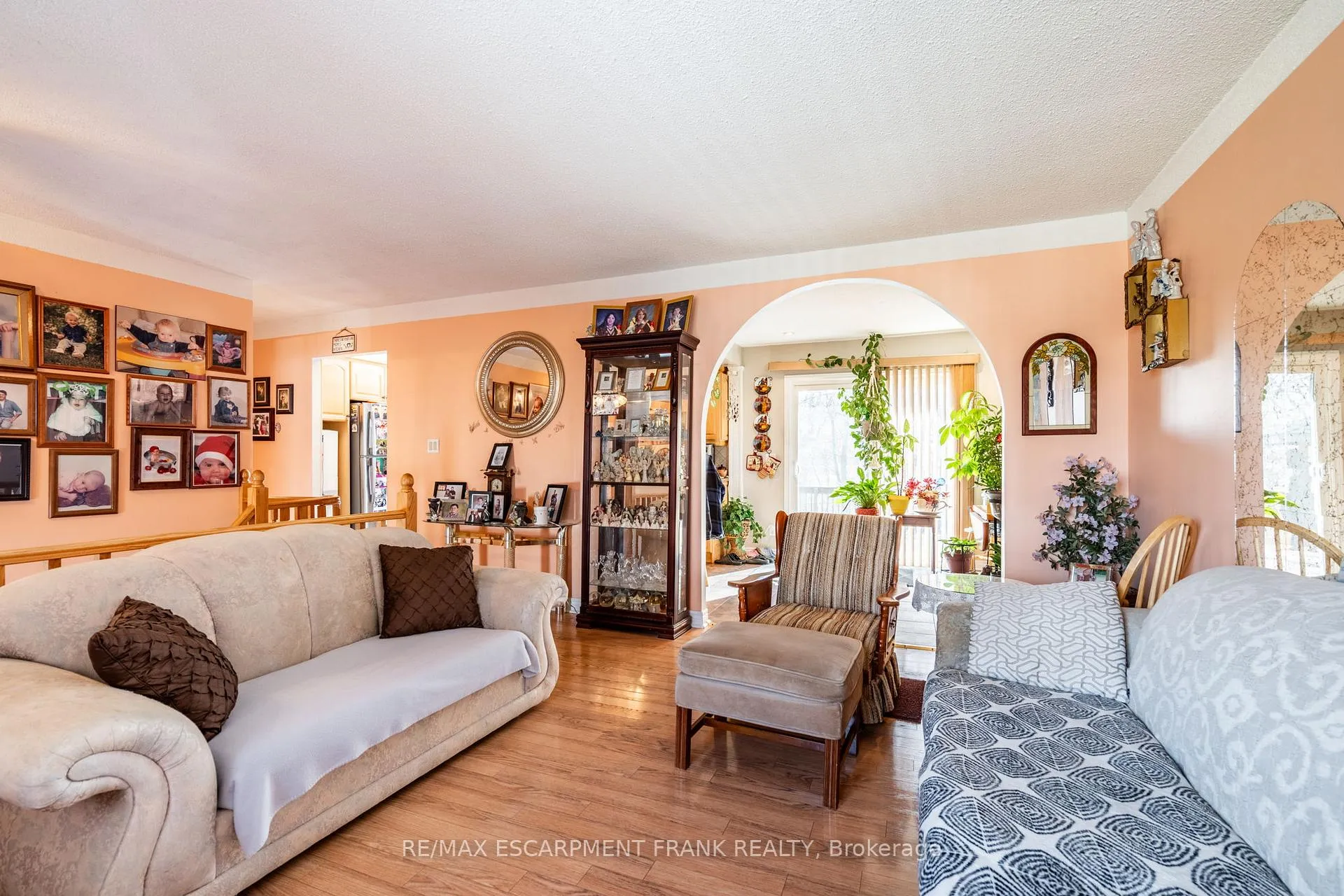 Photo 11 of 75 Hanover Place, Hamilton, Vincent — HOMEH