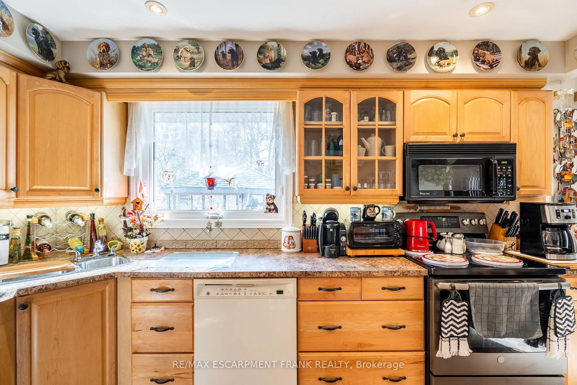 Photo 16 of 75 Hanover Place, Hamilton, Vincent — HOMEH
