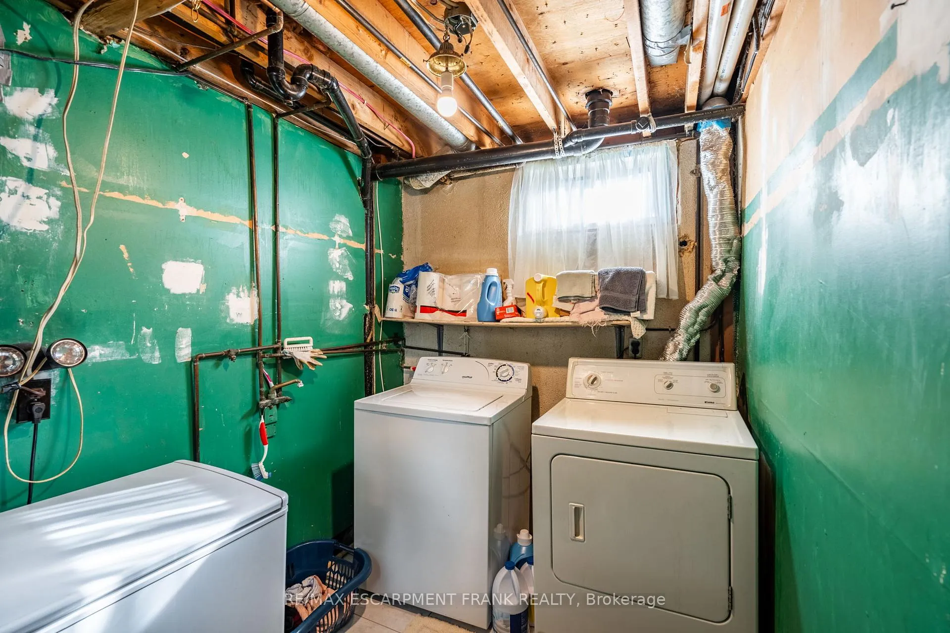 Photo 33 of 75 Hanover Place, Hamilton, Vincent — HOMEH