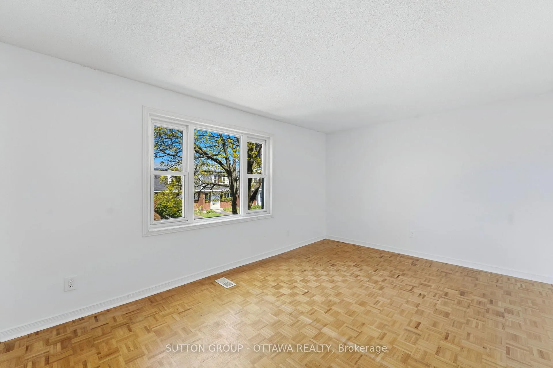 Photo 18 of Unit 54, 920 Dynes Road, Ottawa, Carleton Square — HOMEH
