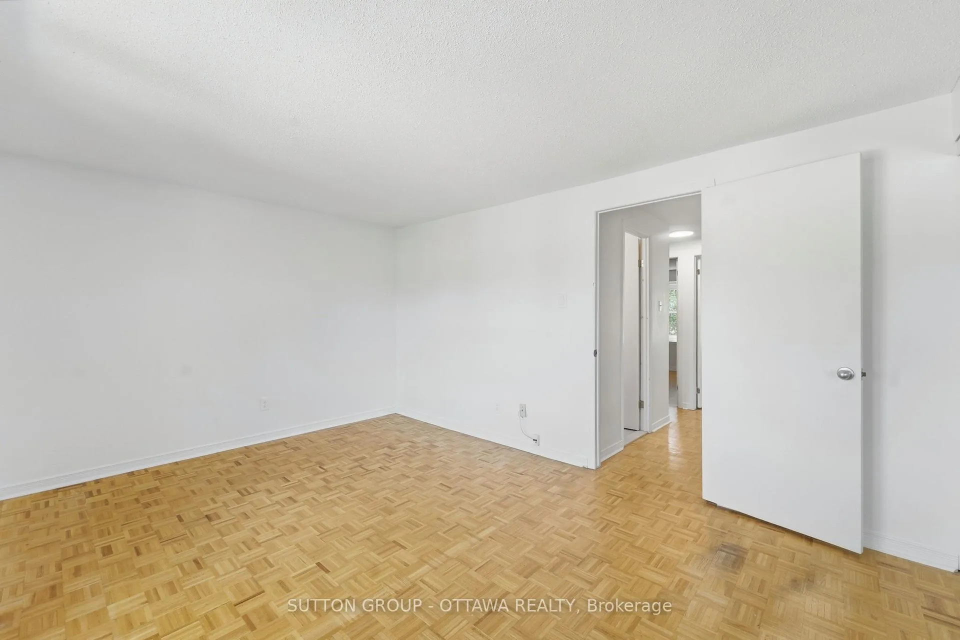 Photo 19 of Unit 54, 920 Dynes Road, Ottawa, Carleton Square — HOMEH