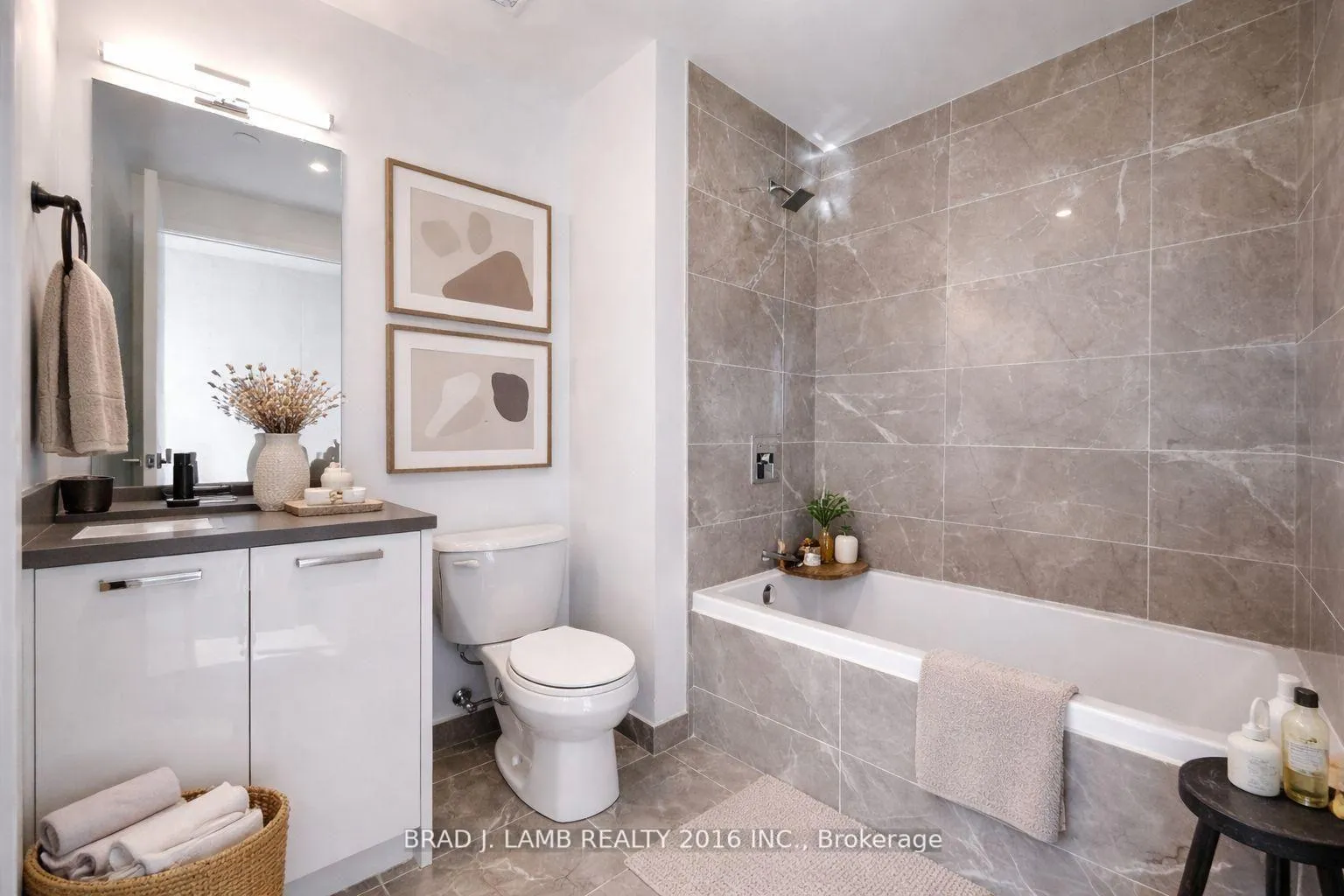 Photo 6 of Unit 2505, 284 King Street E, Toronto, Moss Park — HOMEH