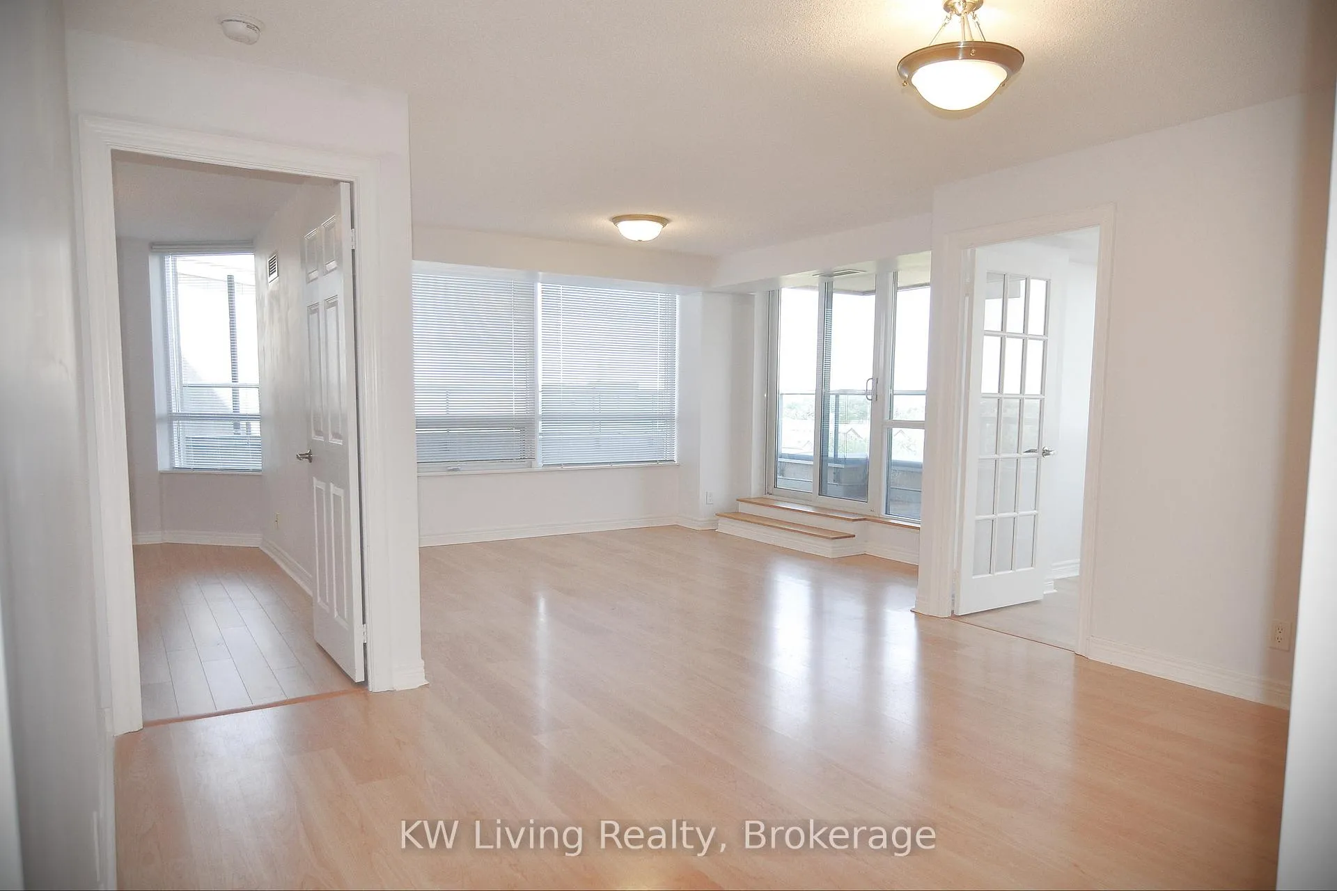 Photo 3 of Unit 1016, 33 Cox Boulevard, Markham, Unionville — HOMEH