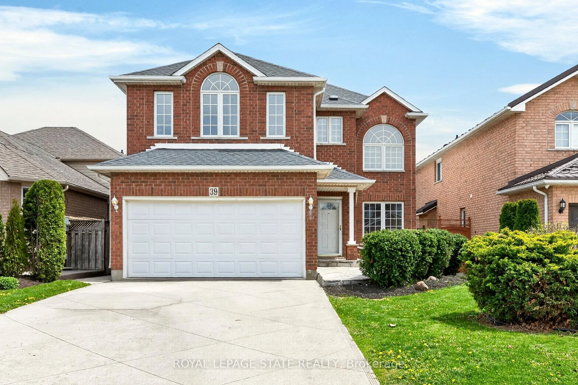 Photo 1 of 39 Distin Drive, Hamilton, Crerar — HOMEH