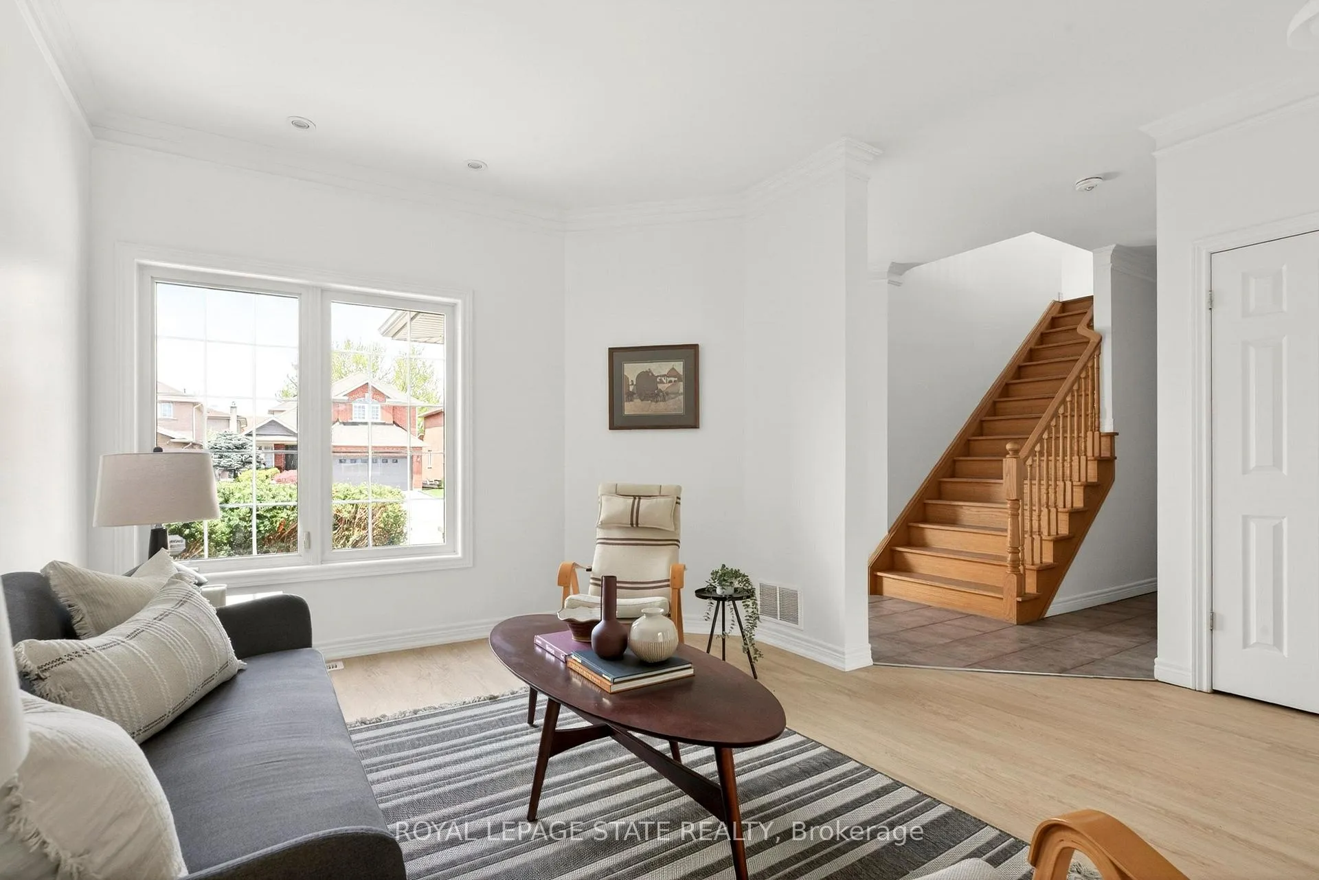 Photo 6 of 39 Distin Drive, Hamilton, Crerar — HOMEH