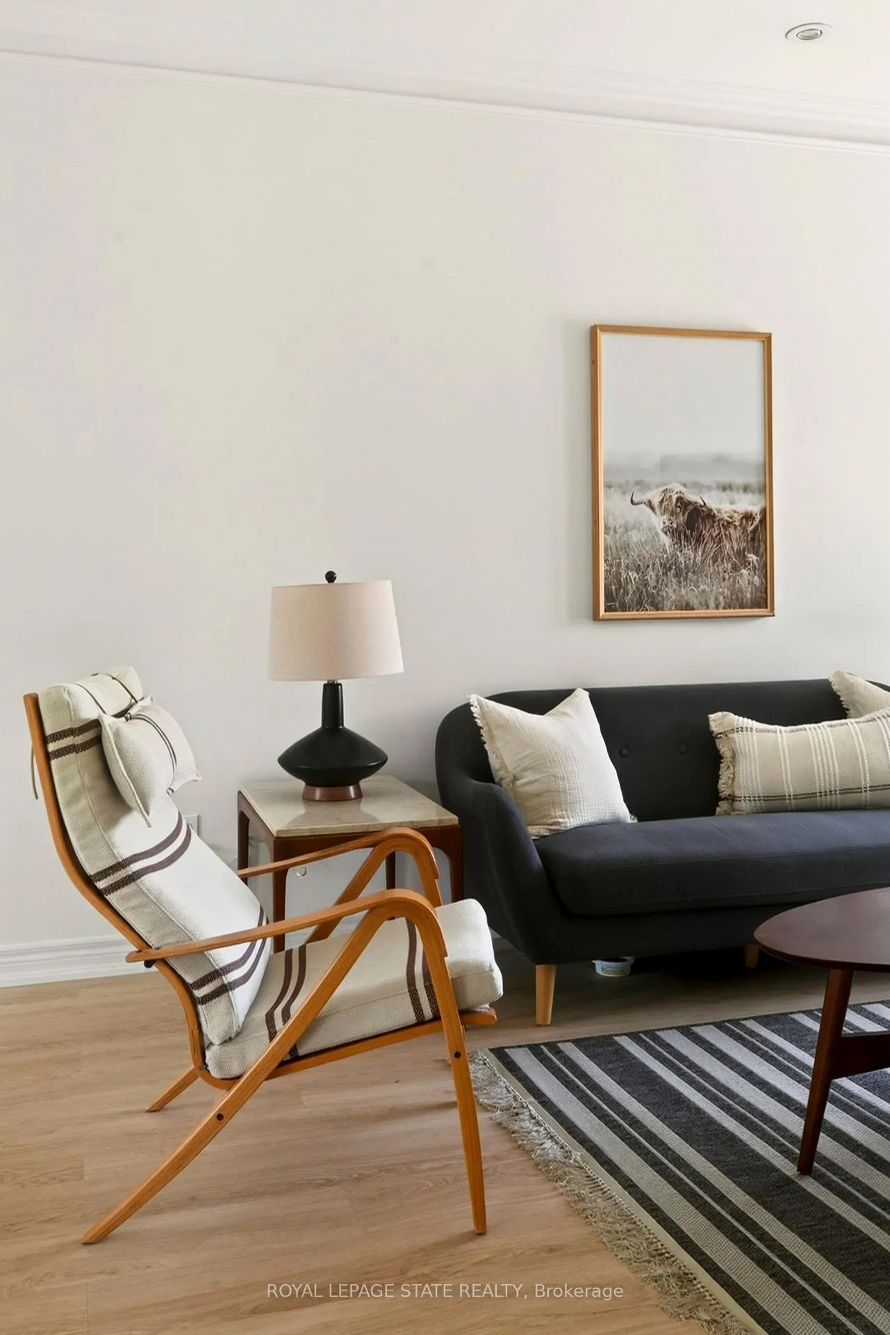 Photo 9 of 39 Distin Drive, Hamilton, Crerar — HOMEH