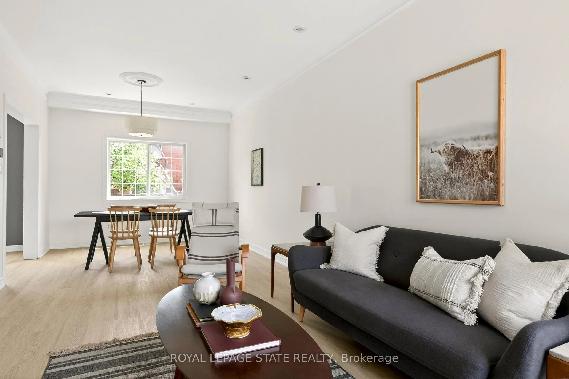 Photo 11 of 39 Distin Drive, Hamilton, Crerar — HOMEH