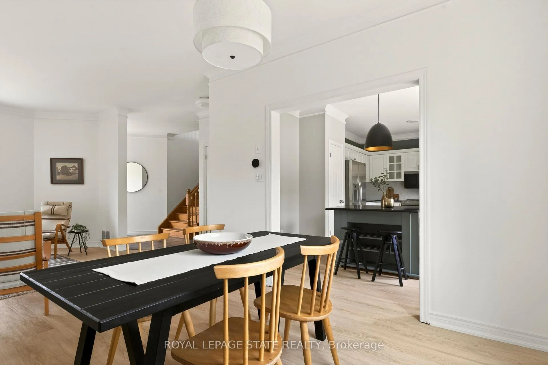 Photo 14 of 39 Distin Drive, Hamilton, Crerar — HOMEH