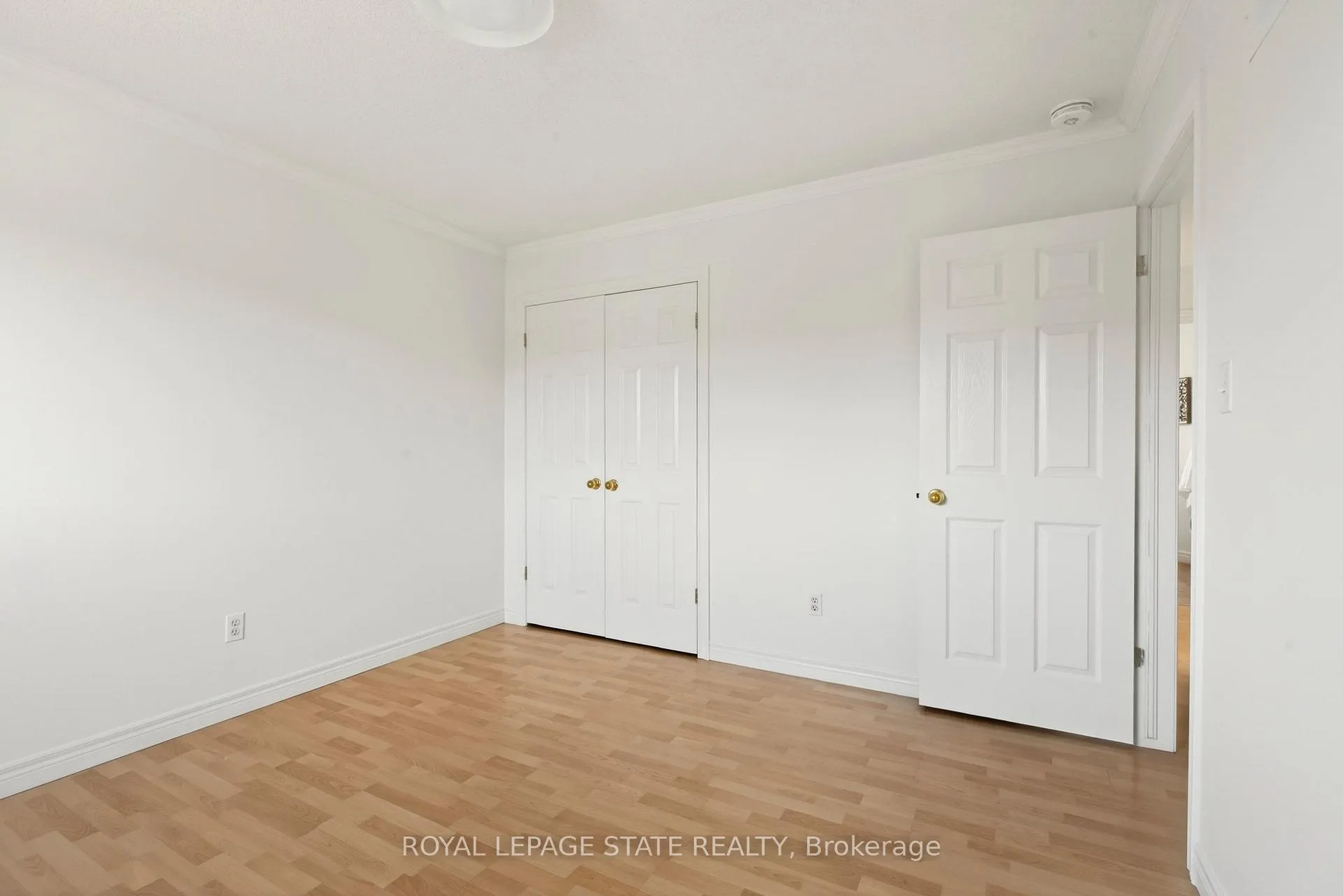 Photo 34 of 39 Distin Drive, Hamilton, Crerar — HOMEH