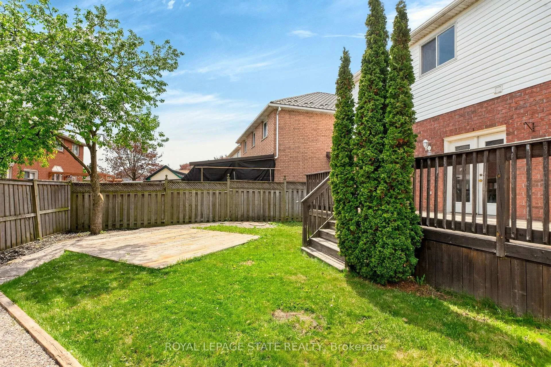 Photo 46 of 39 Distin Drive, Hamilton, Crerar — HOMEH
