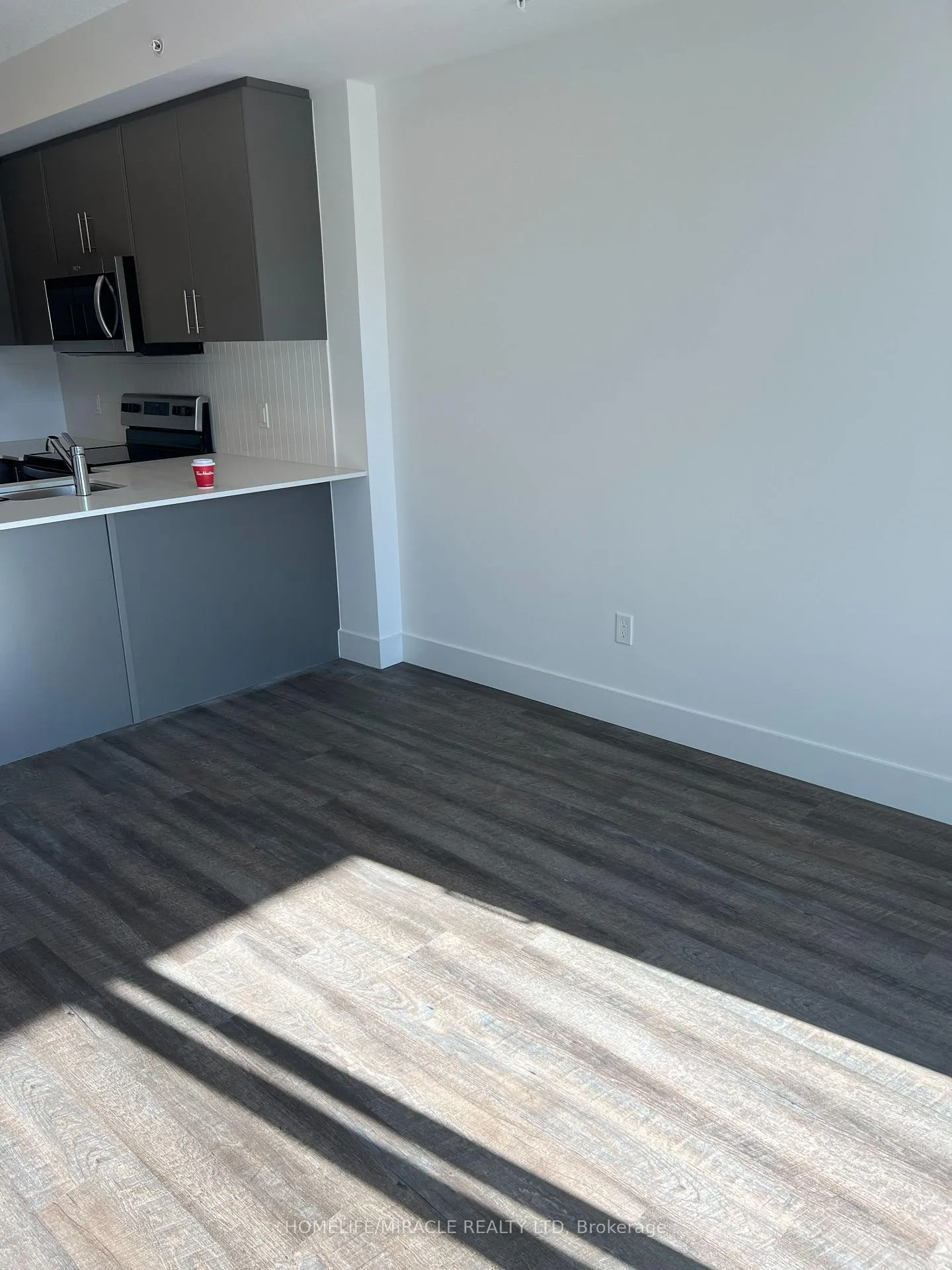 Photo 3 of 107 Roger St #410, Waterloo, Uptown Waterloo — HOMEH