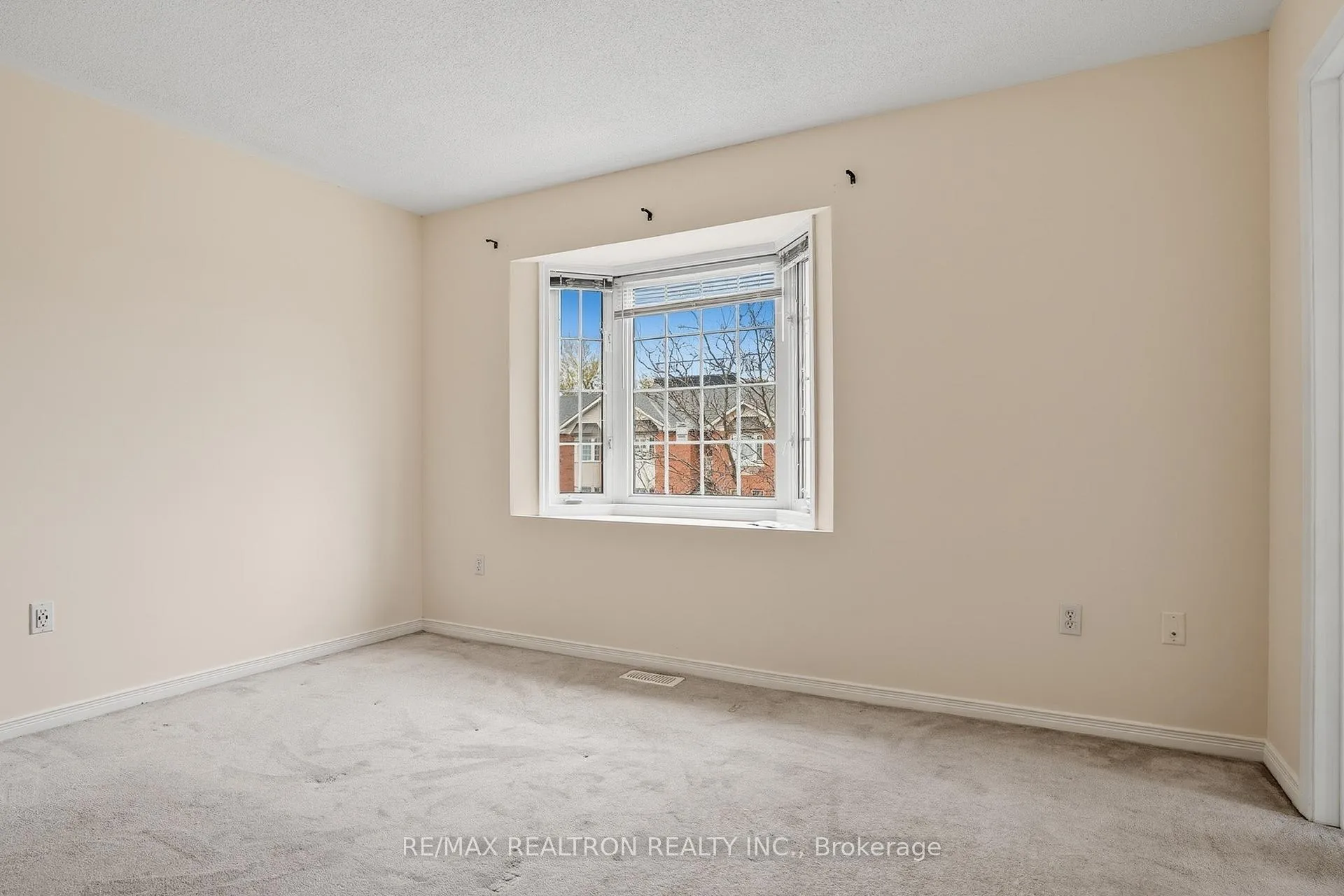 Photo 13 of 2 Eli Shackleton Court, Scarborough, West Hill — HOMEH