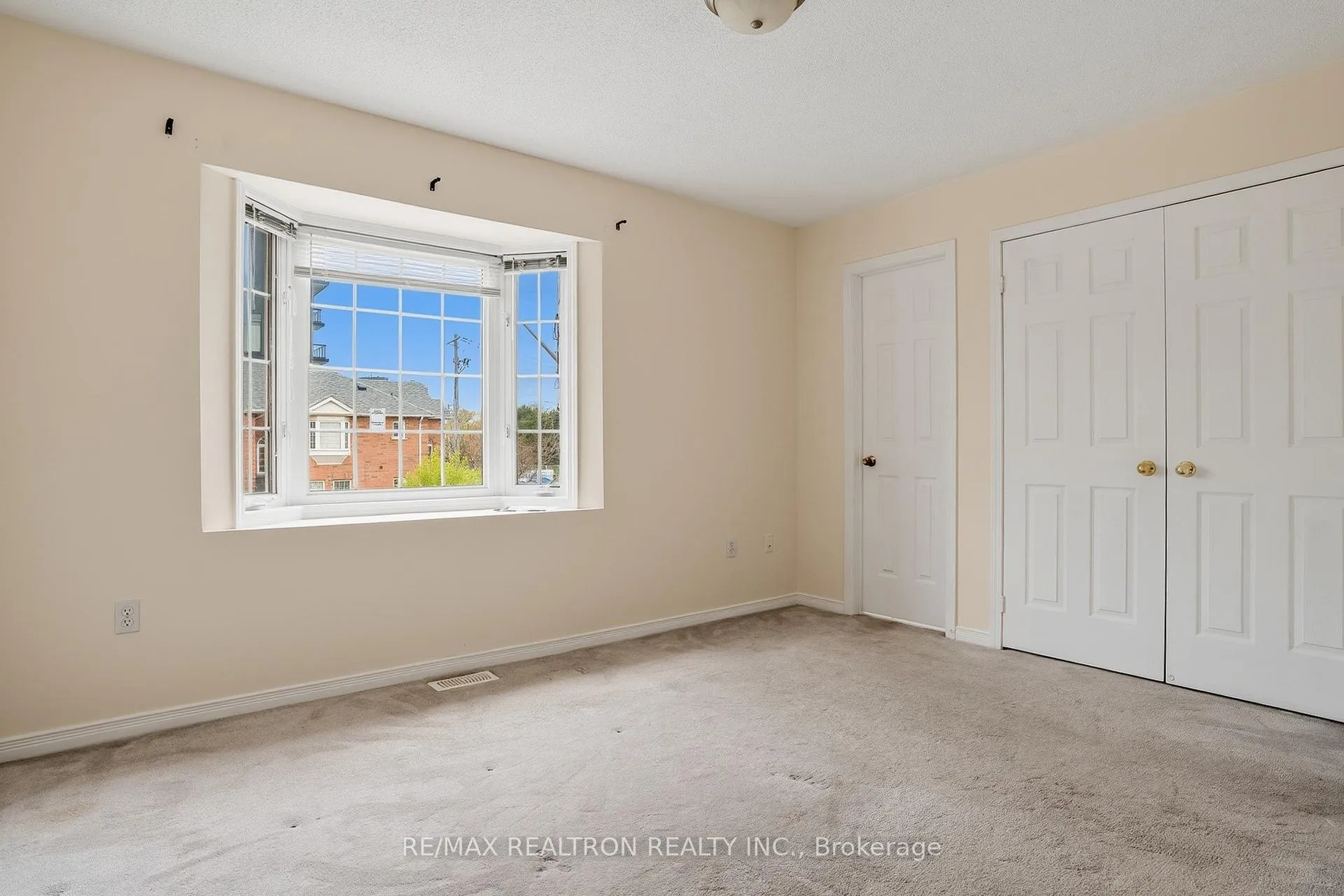 Photo 14 of 2 Eli Shackleton Court, Scarborough, West Hill — HOMEH