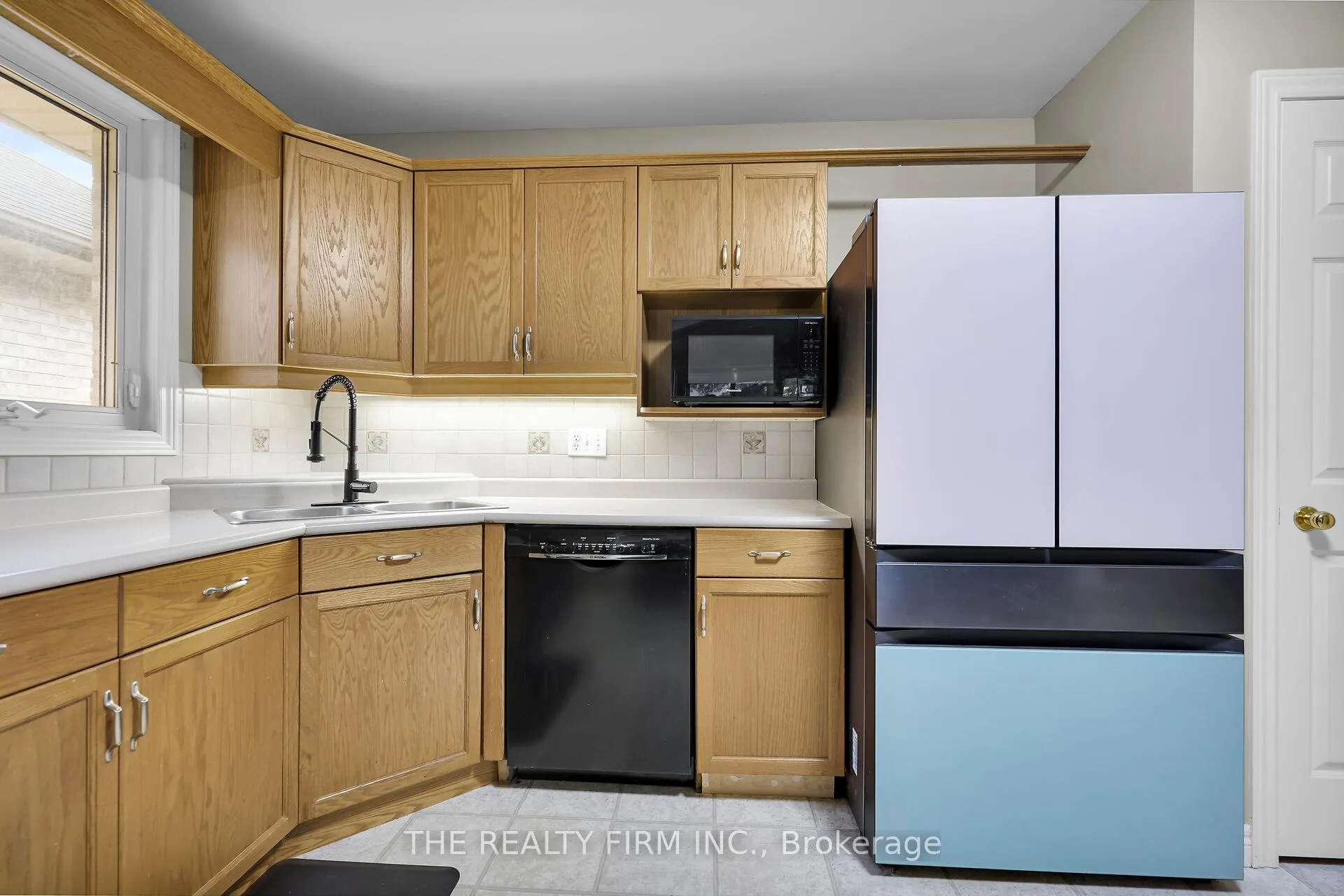 Photo 9 of Unit 17, 20 Windemere Place, St. Thomas — HOMEH