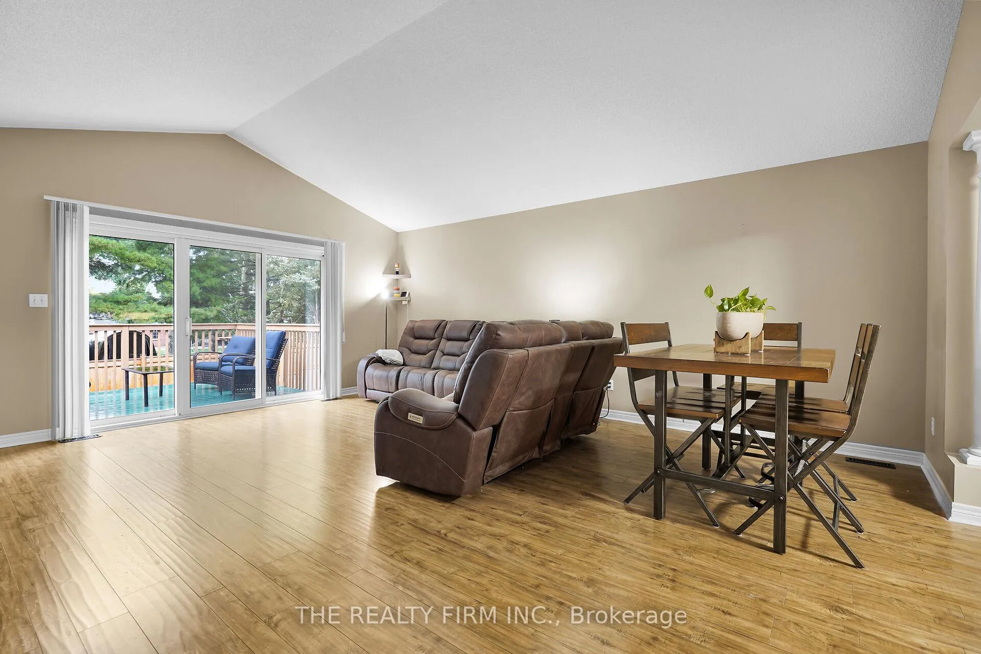 Photo 13 of Unit 17, 20 Windemere Place, St. Thomas — HOMEH